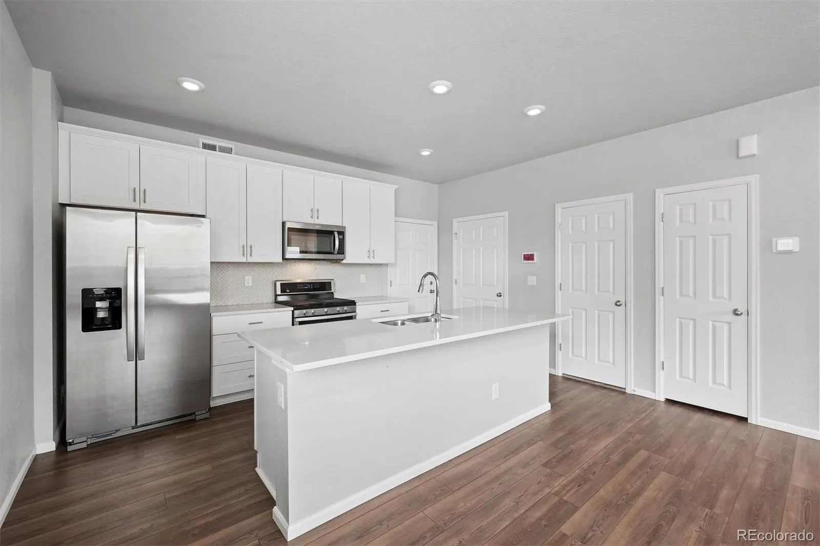 6381 N Malaya Street Aurora CO 80019 | MLS #REC9174706 04182026013739 1600 12
