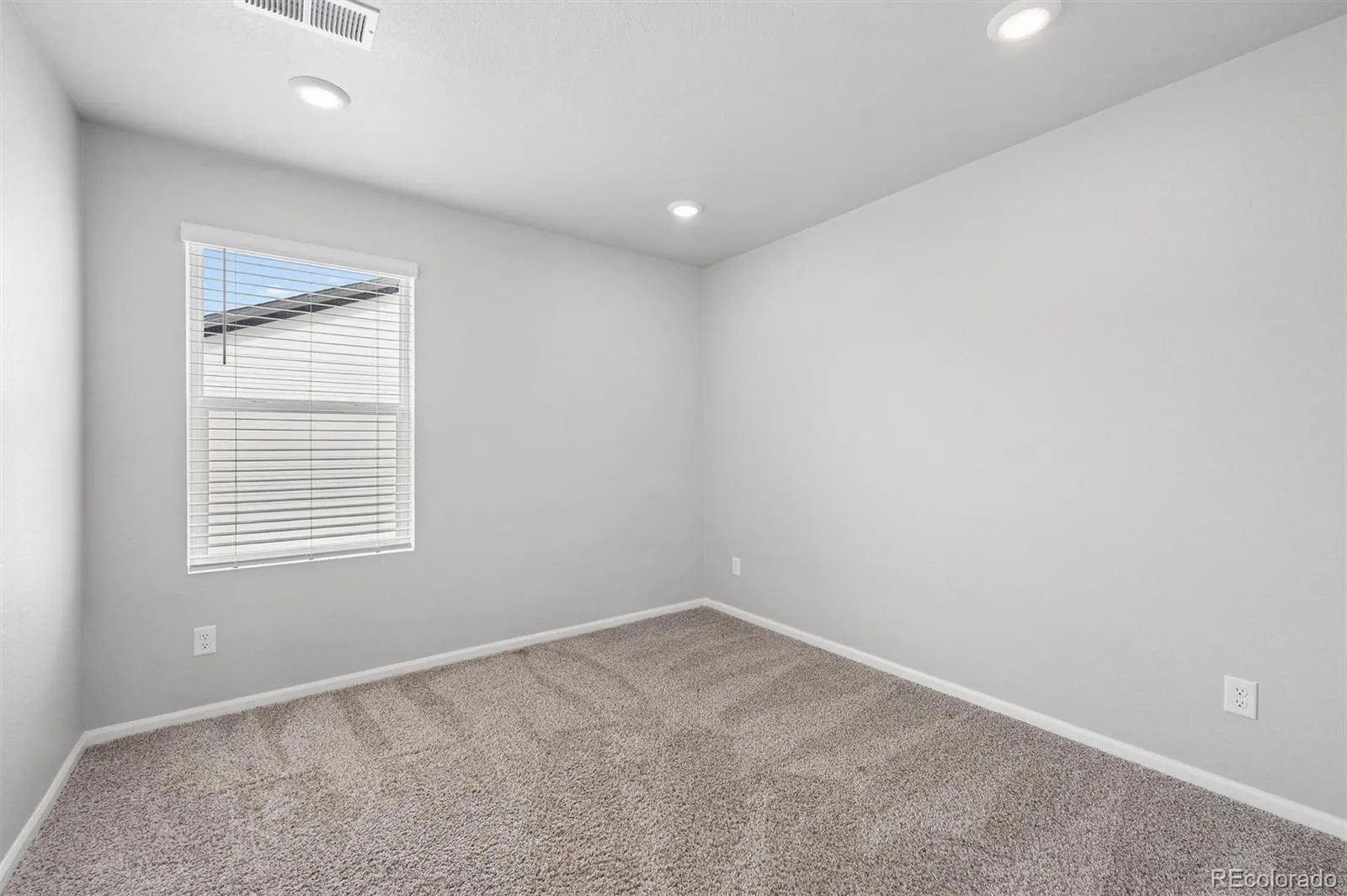 6381 N Malaya Street Aurora CO 80019 | MLS #REC9174706 04182026013739 1600 19