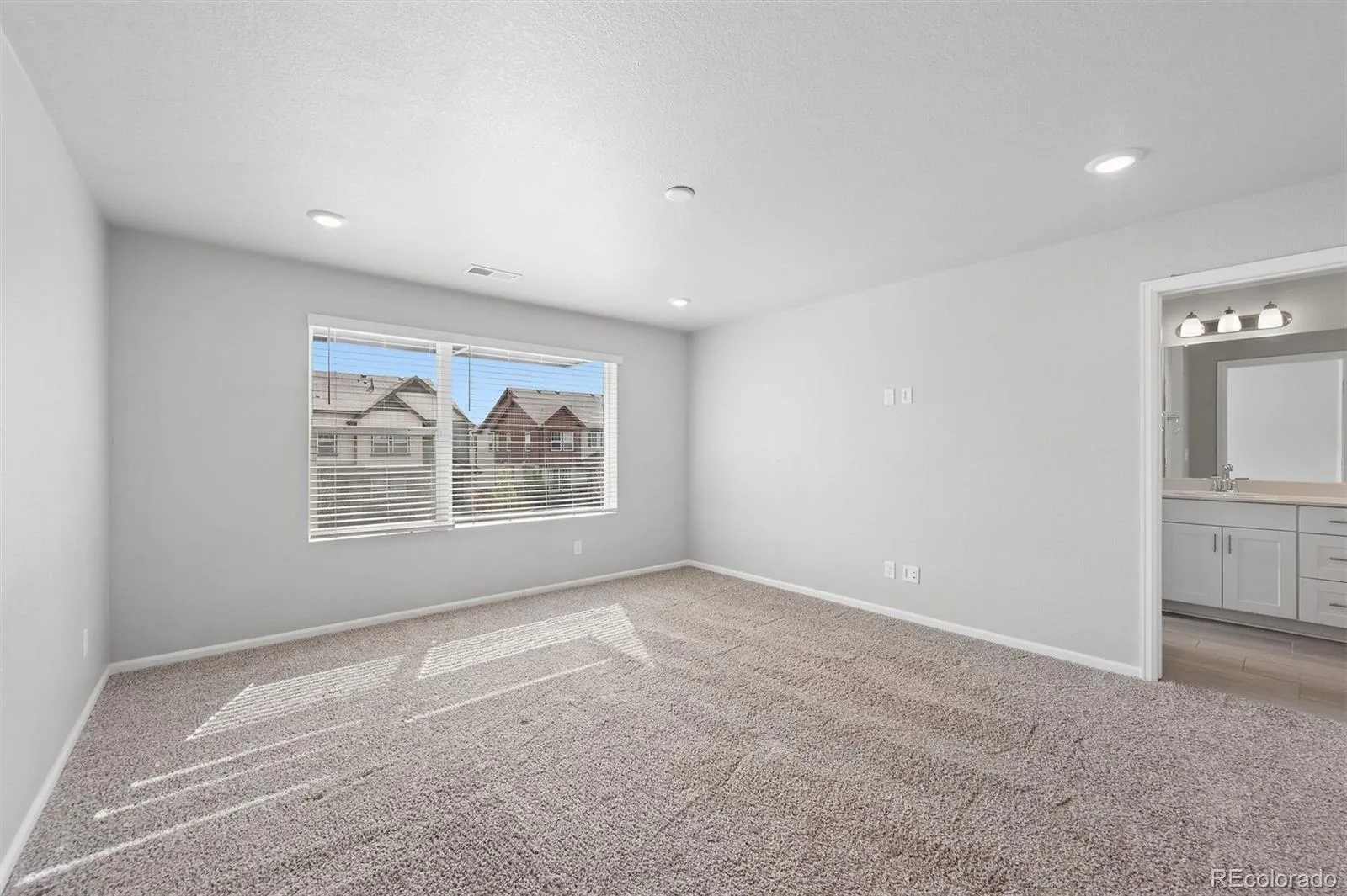 6381 N Malaya Street Aurora CO 80019 | MLS #REC9174706 04182026013739 1600 3