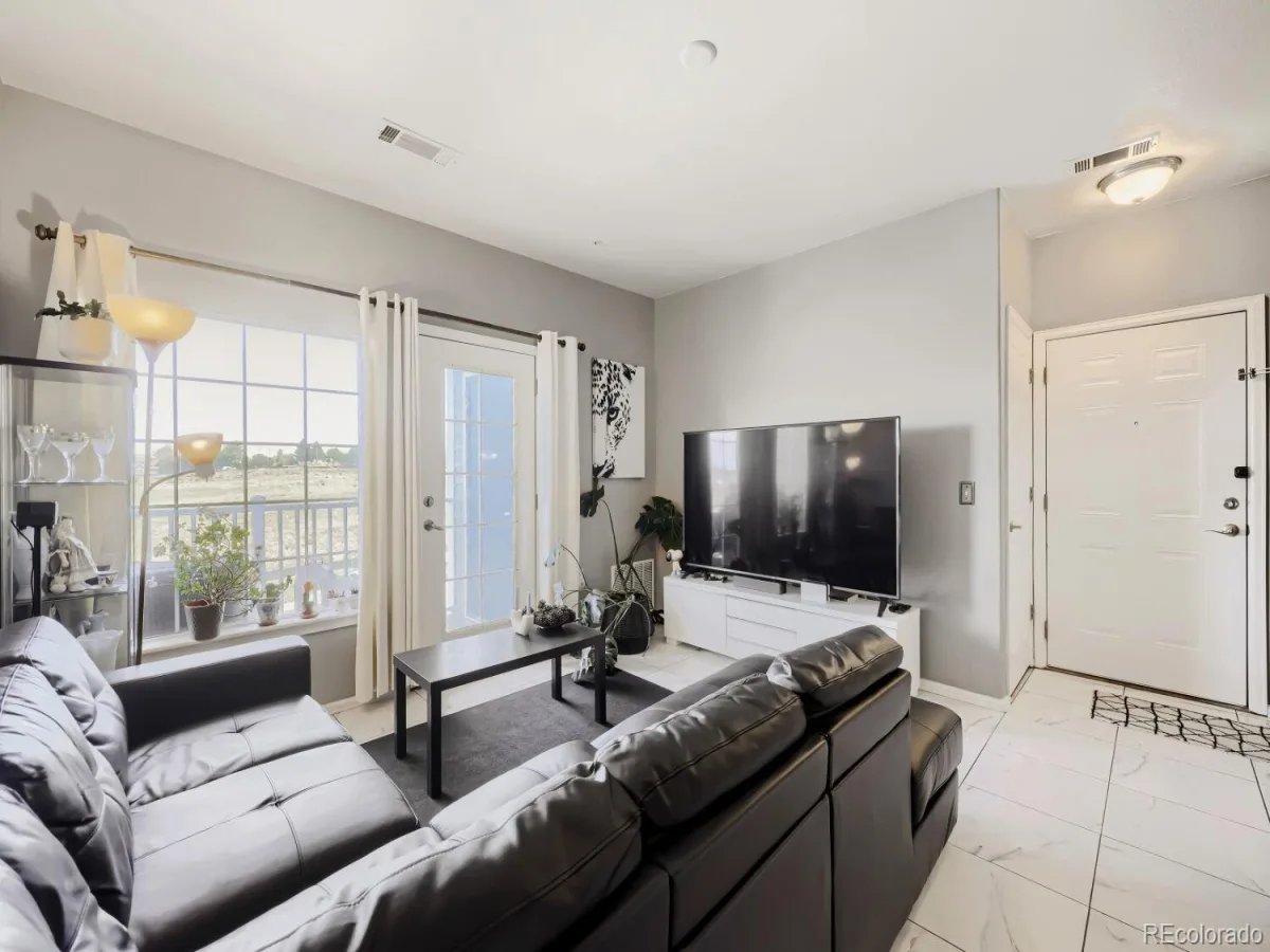 2682 S Cathay Way #205 Aurora CO 80013 | MLS #REC9175013 06302026040711 1200 7
