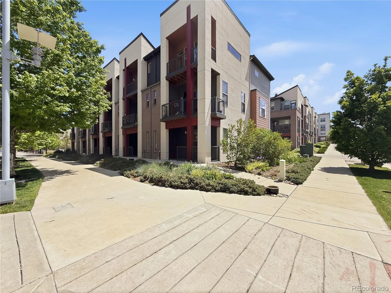 7282 W Virginia Avenue Lakewood CO 80226 | MLS #REC9177813 08262026191617 1600 2