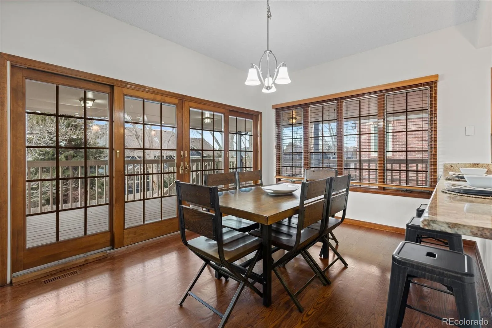 04112026083557 1600 18