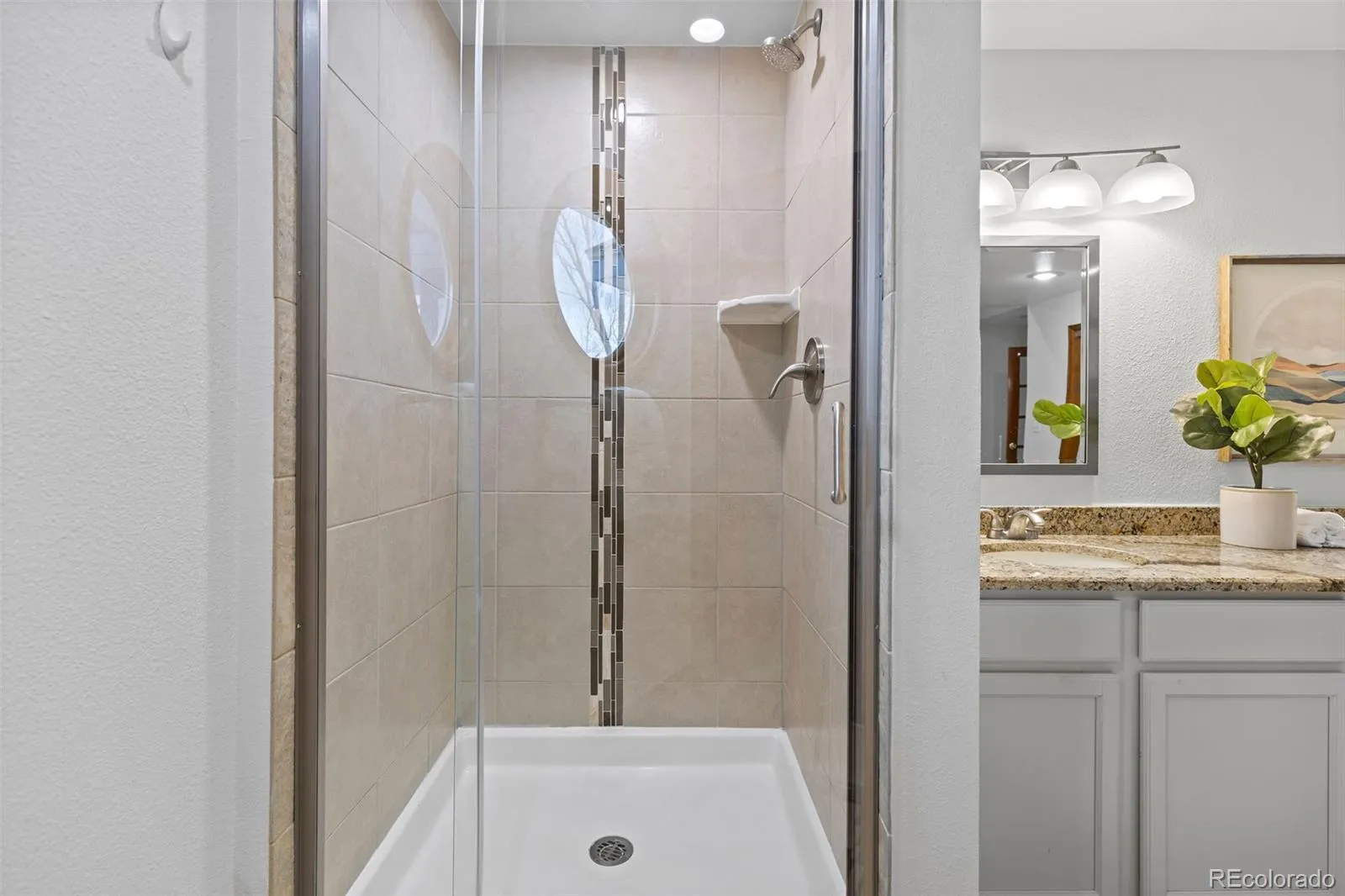 04112026083557 1600 34