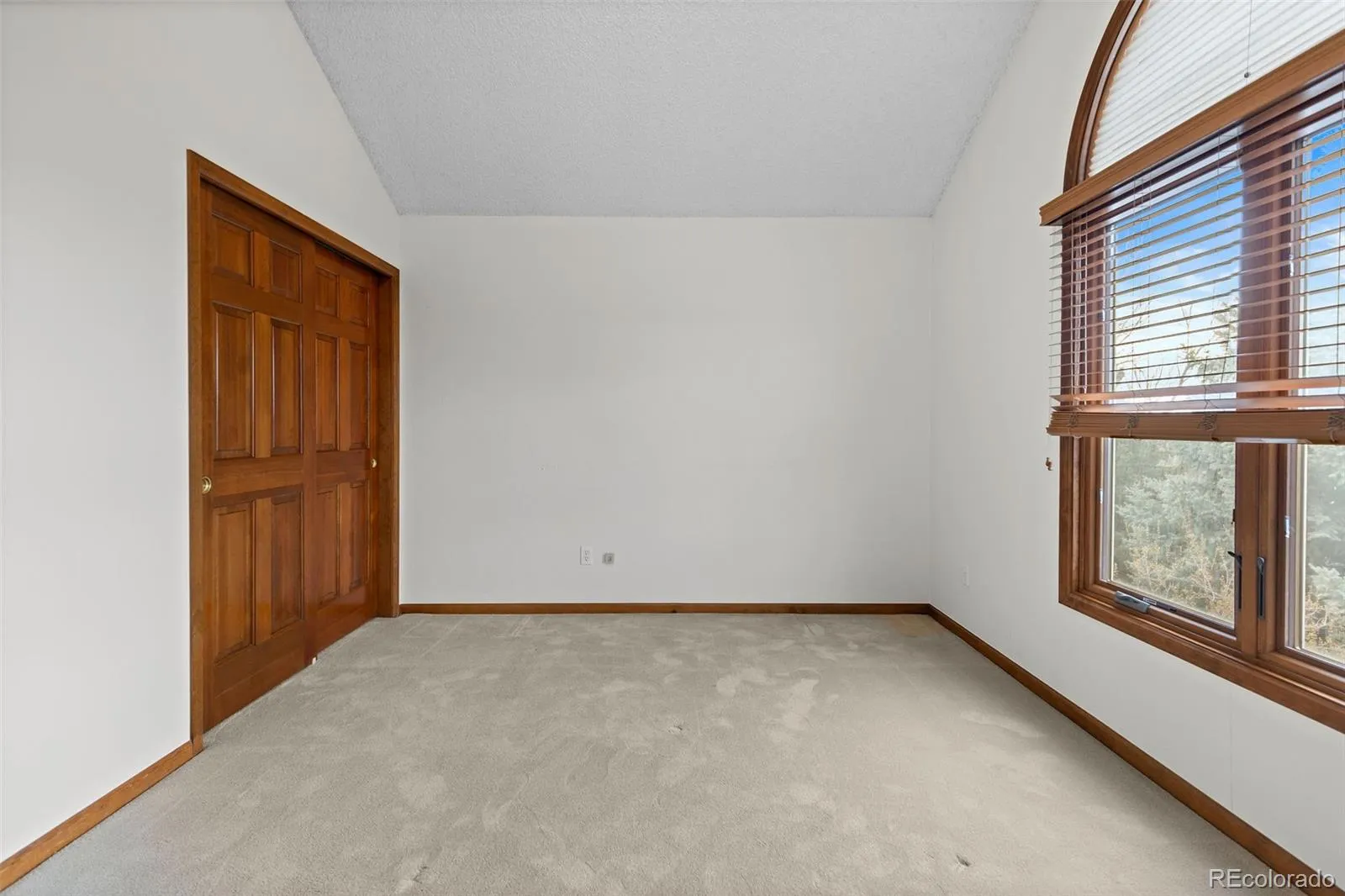 11602 E Lake Avenue Englewood CO 80111 MLS #REC9178348 04302026190836 1600 24