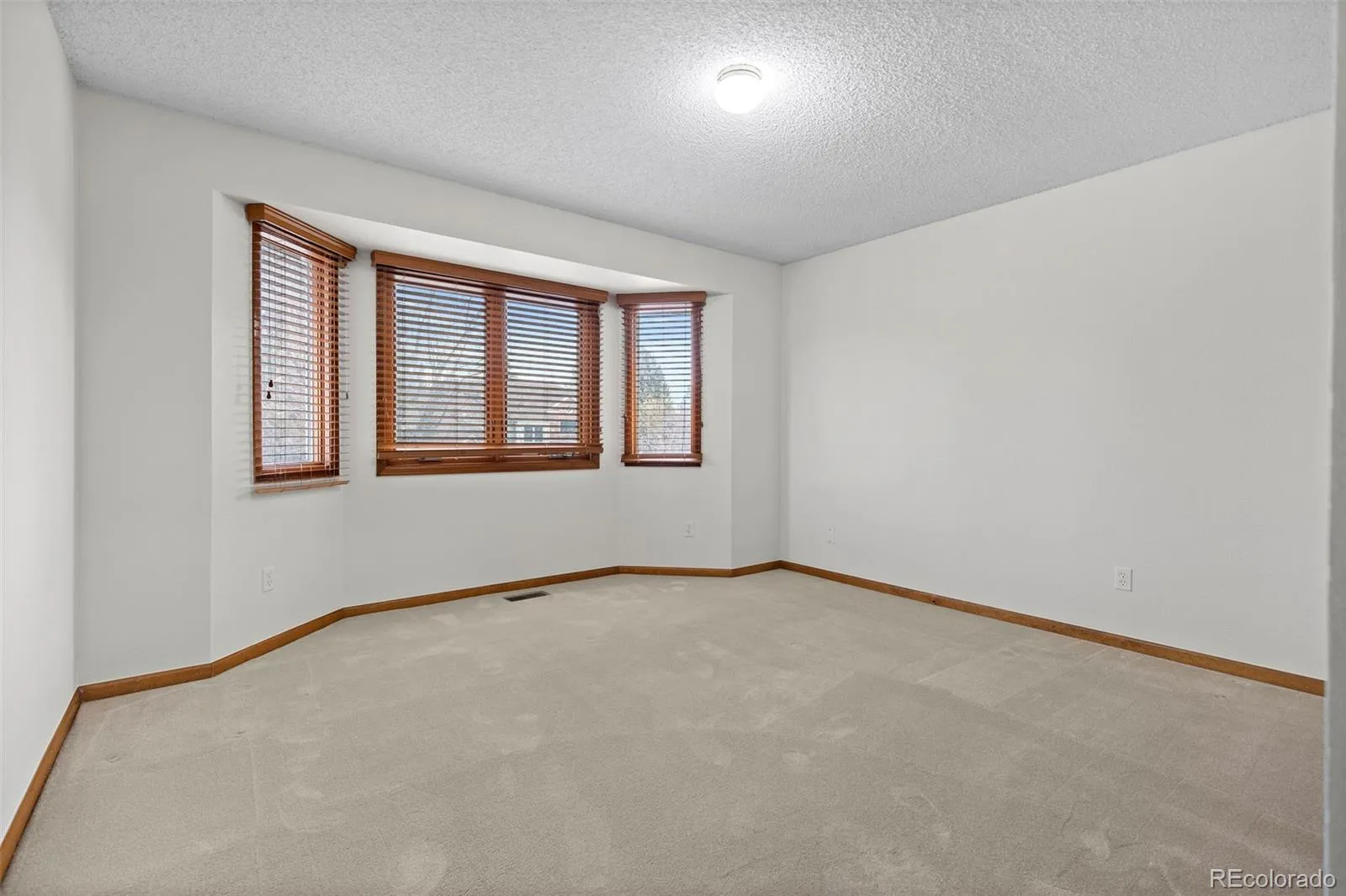 11602 E Lake Avenue Englewood CO 80111 MLS #REC9178348 04302026190836 1600 26