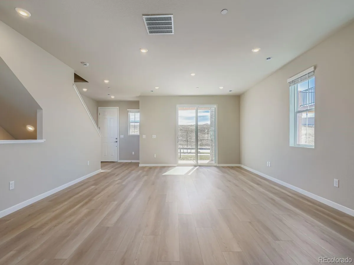 04172026220843 1200 10