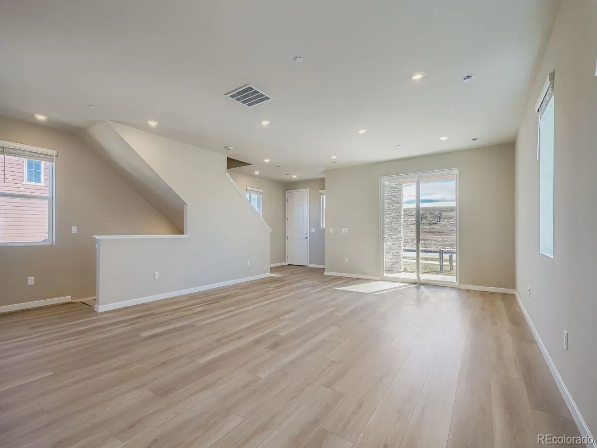 04172026220843 1200 11