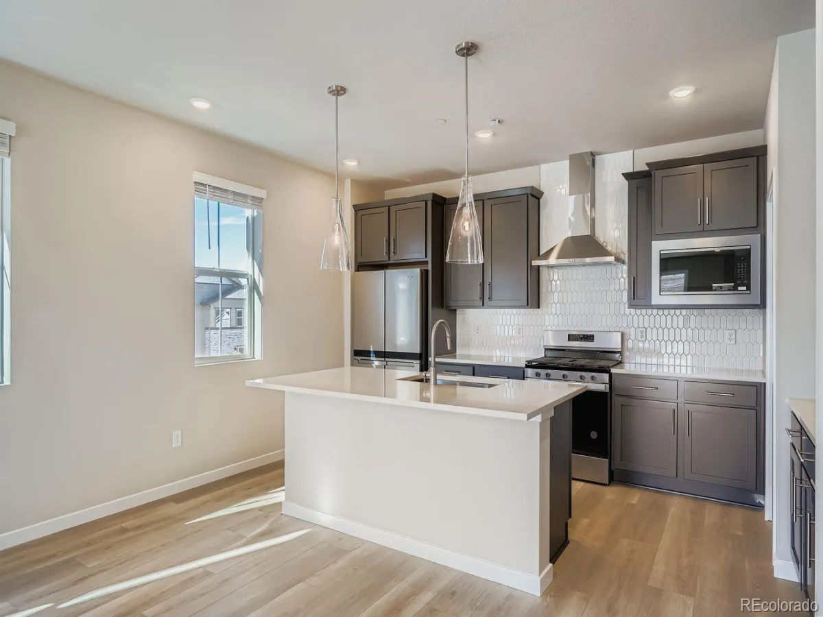 04172026220843 1200 14