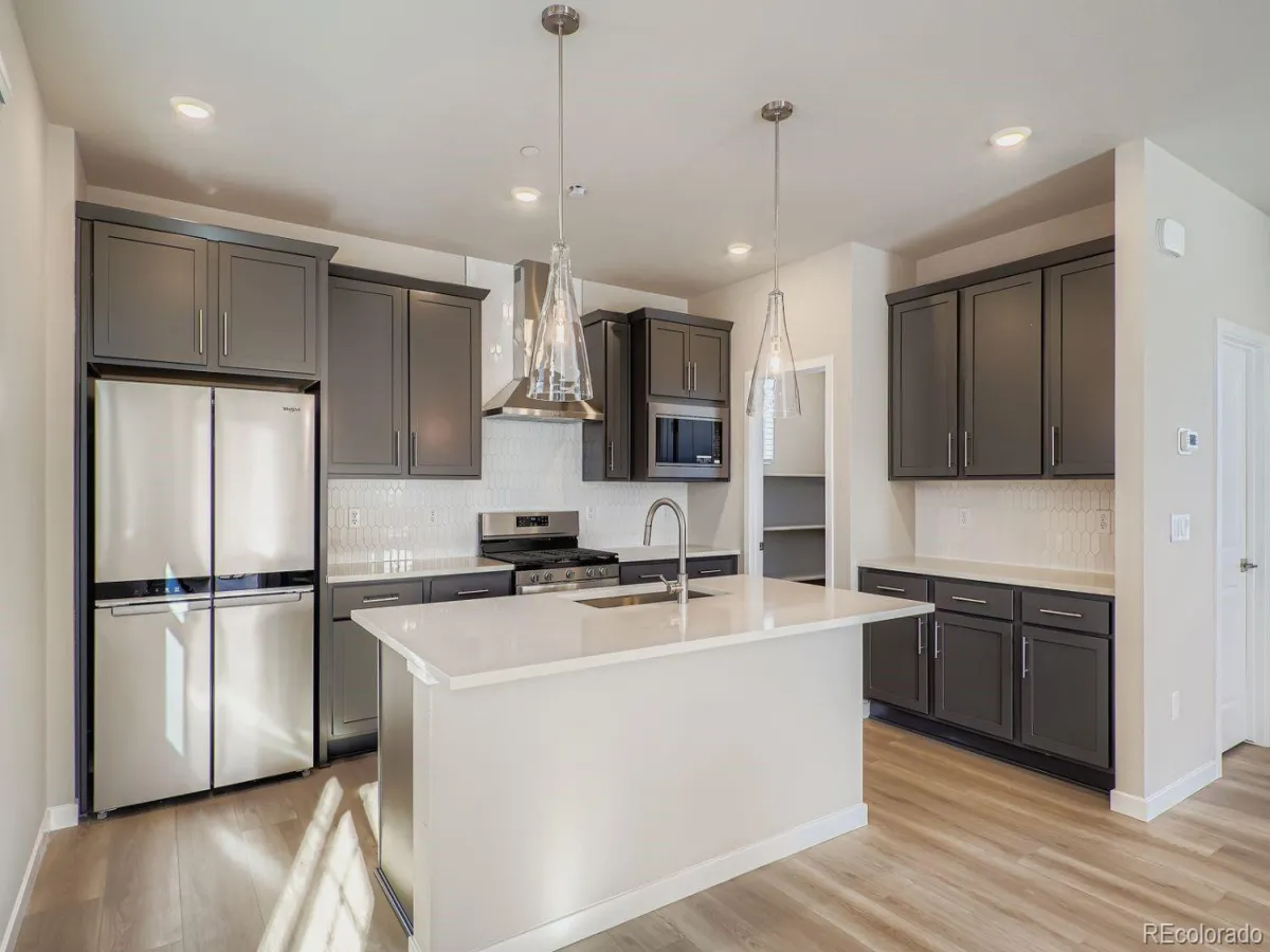 04172026220843 1200 16