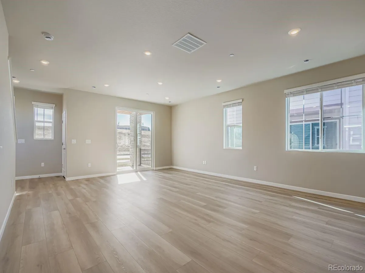 04172026220843 1200 8