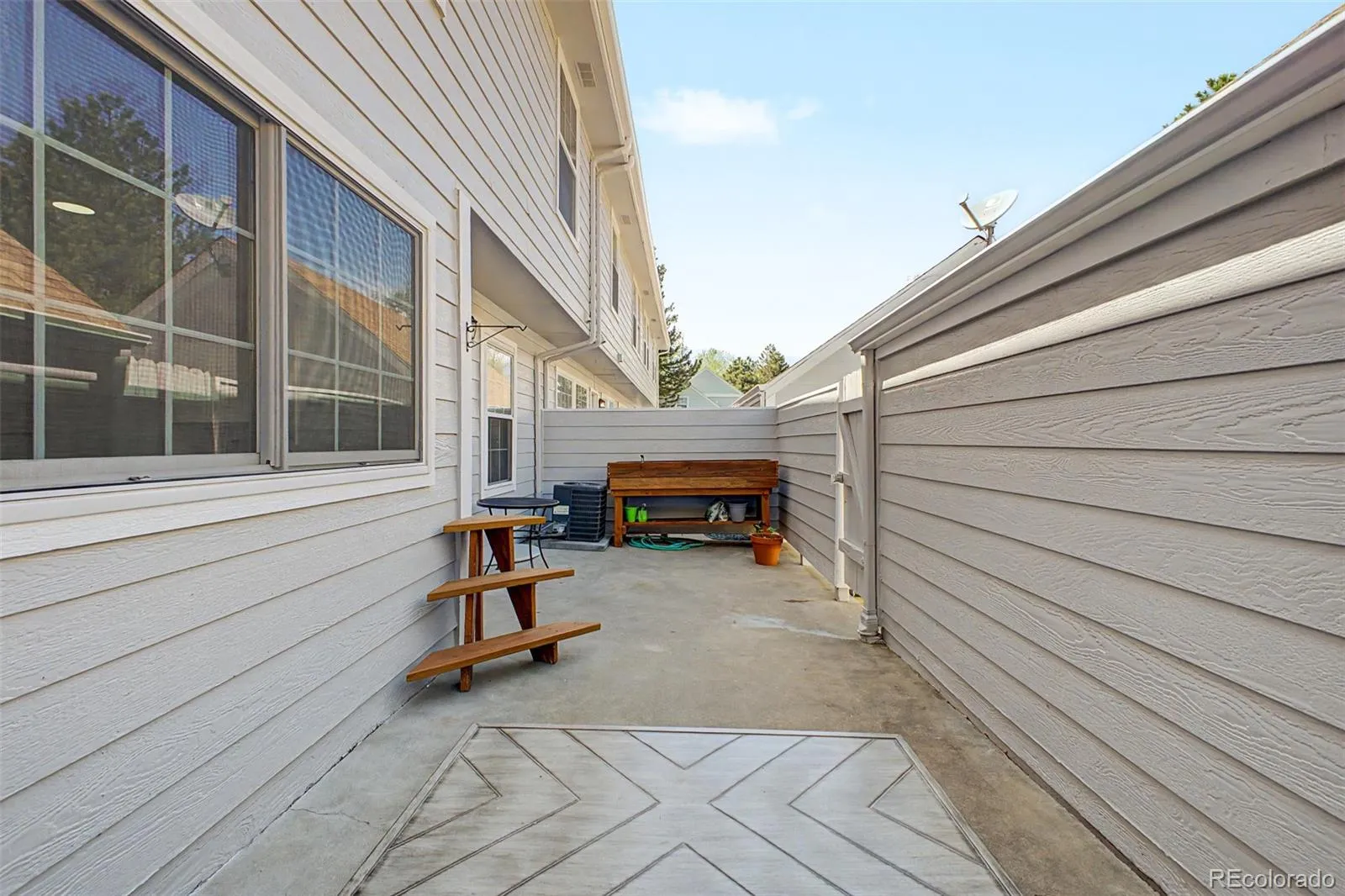 7944 S Depew Street #B Littleton CO 80128 | MLS #REC9183404 05212026035101 1600 23