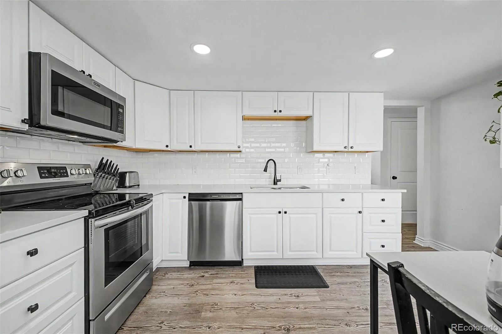 7944 S Depew Street #B Littleton CO 80128 | MLS #REC9183404 05212026035101 1600 8