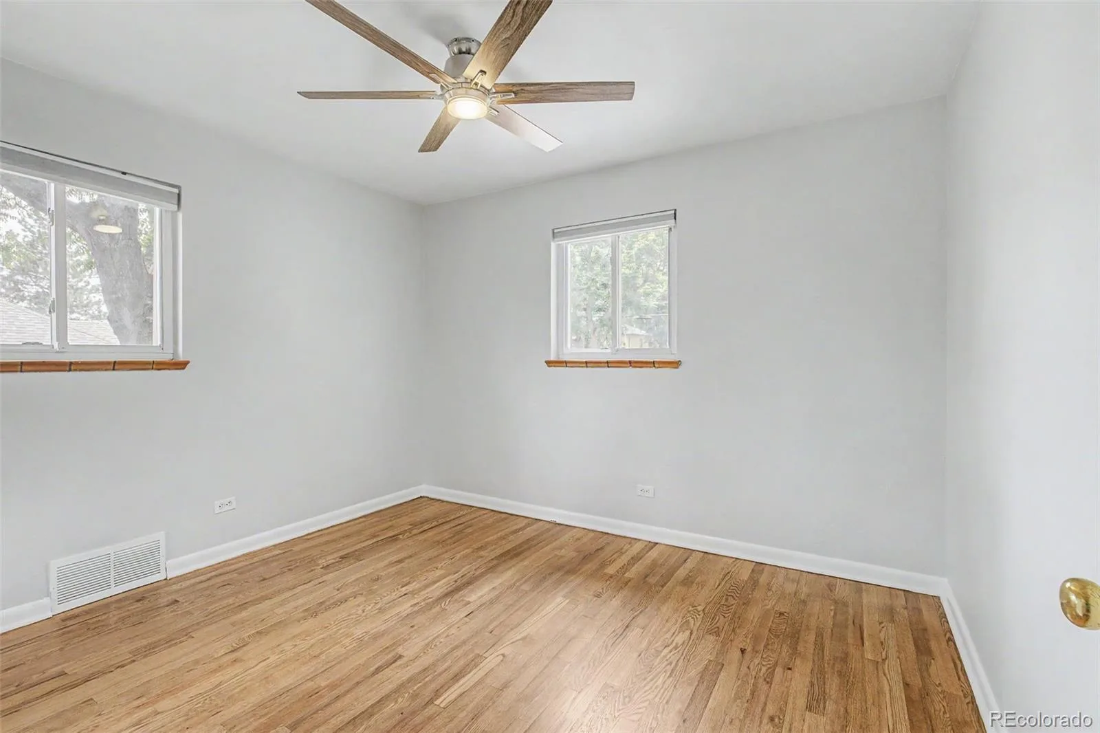 1551 N Krameria Street Denver CO 80220 MLS #REC9184635 07212026170418 1600 26