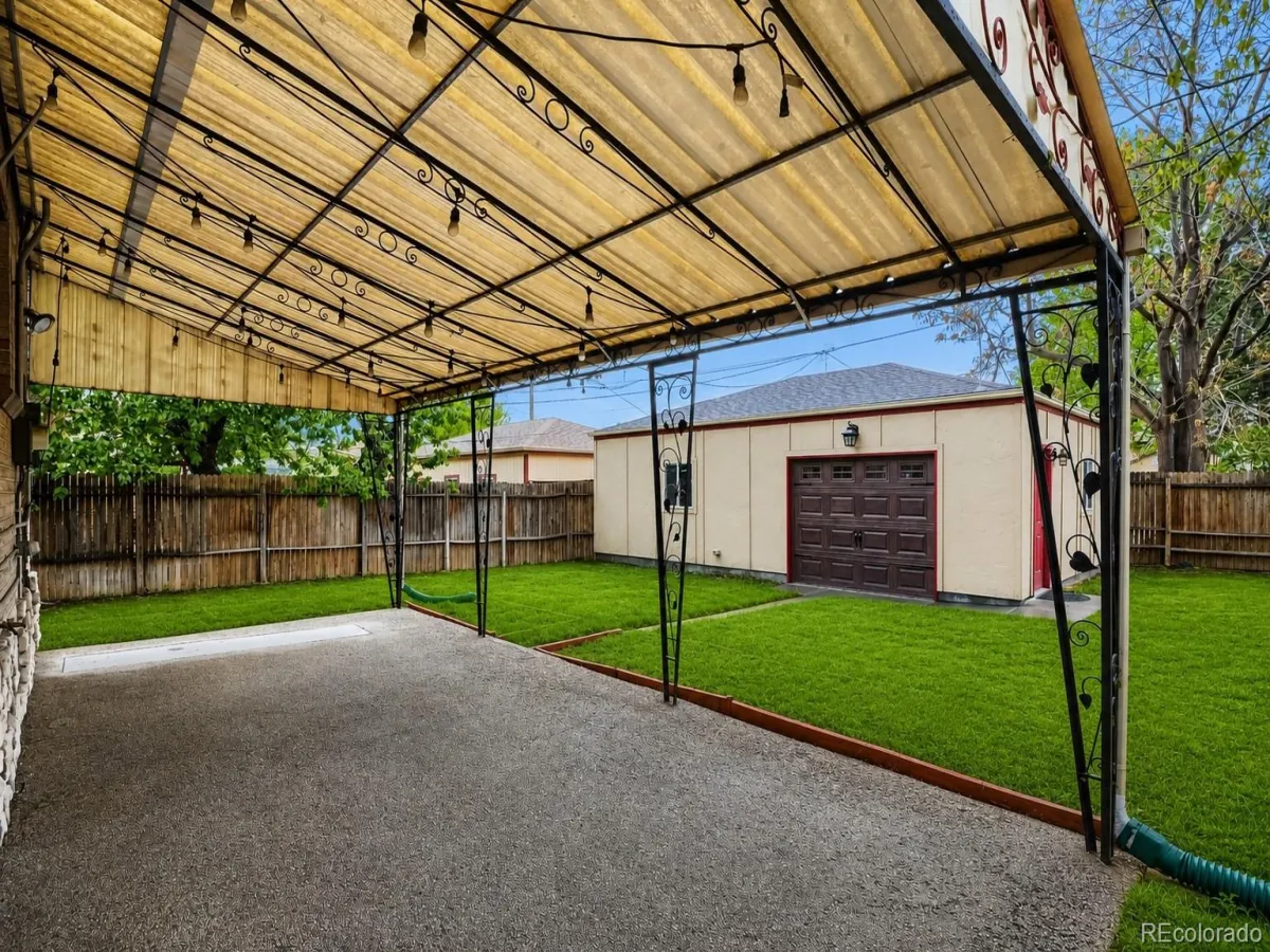 2922 W 39th Avenue Denver CO 80211 MLS #REC9185124 05072026155327 1200 19