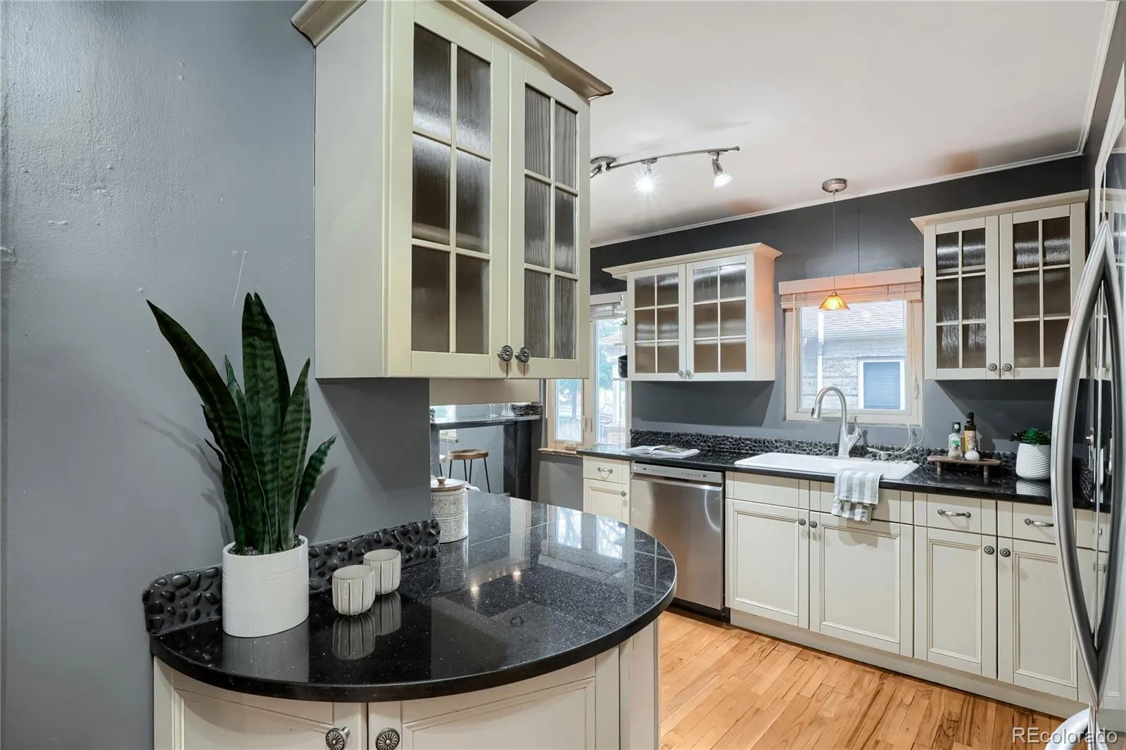 2922 W 39th Avenue Denver CO 80211 MLS #REC9185124 05072026155327 1600 9