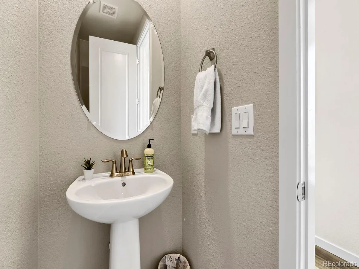 17650 E 95th Avenue Commerce City CO 80022 | MLS #REC9185379 08092026202901 1200 9