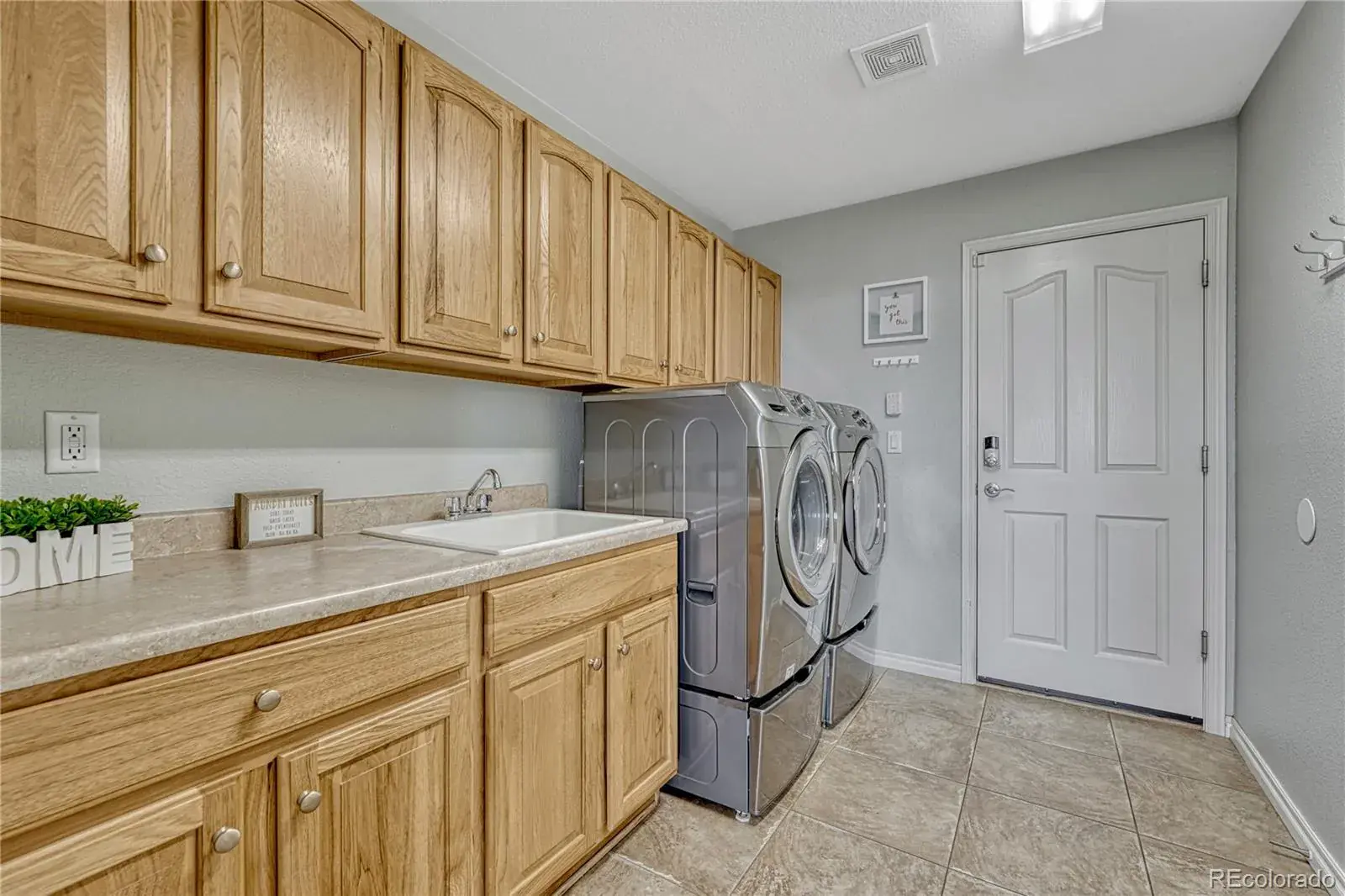 5923 Bridle Path Lane Parker CO 80134 MLS #REC9186730 03032026022111 1600 18