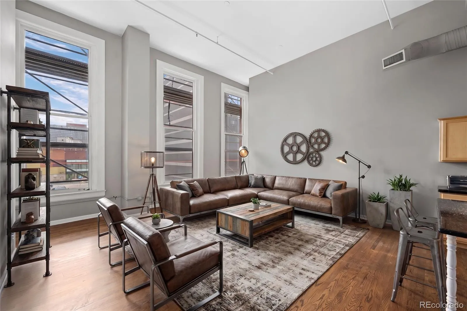 1555 California Street #302 Denver CO 80202 MLS #REC9187418 04152026202340 1600 0
