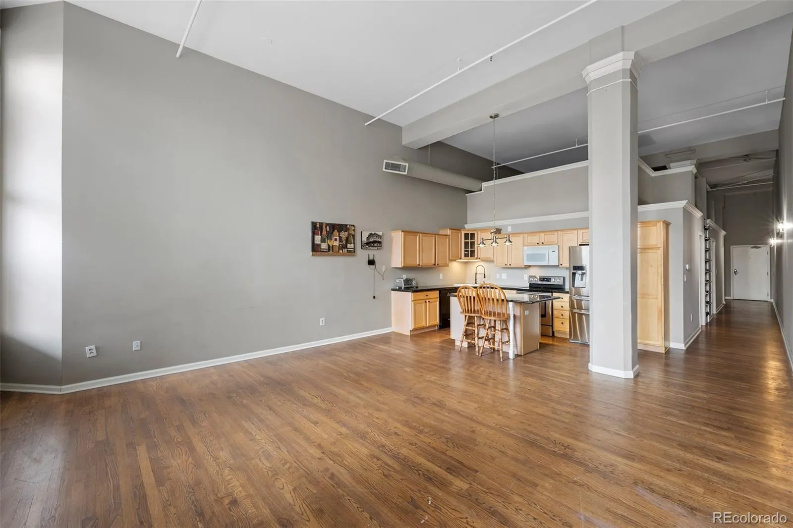 1555 California Street #302 Denver CO 80202 MLS #REC9187418 04152026202340 1600 12