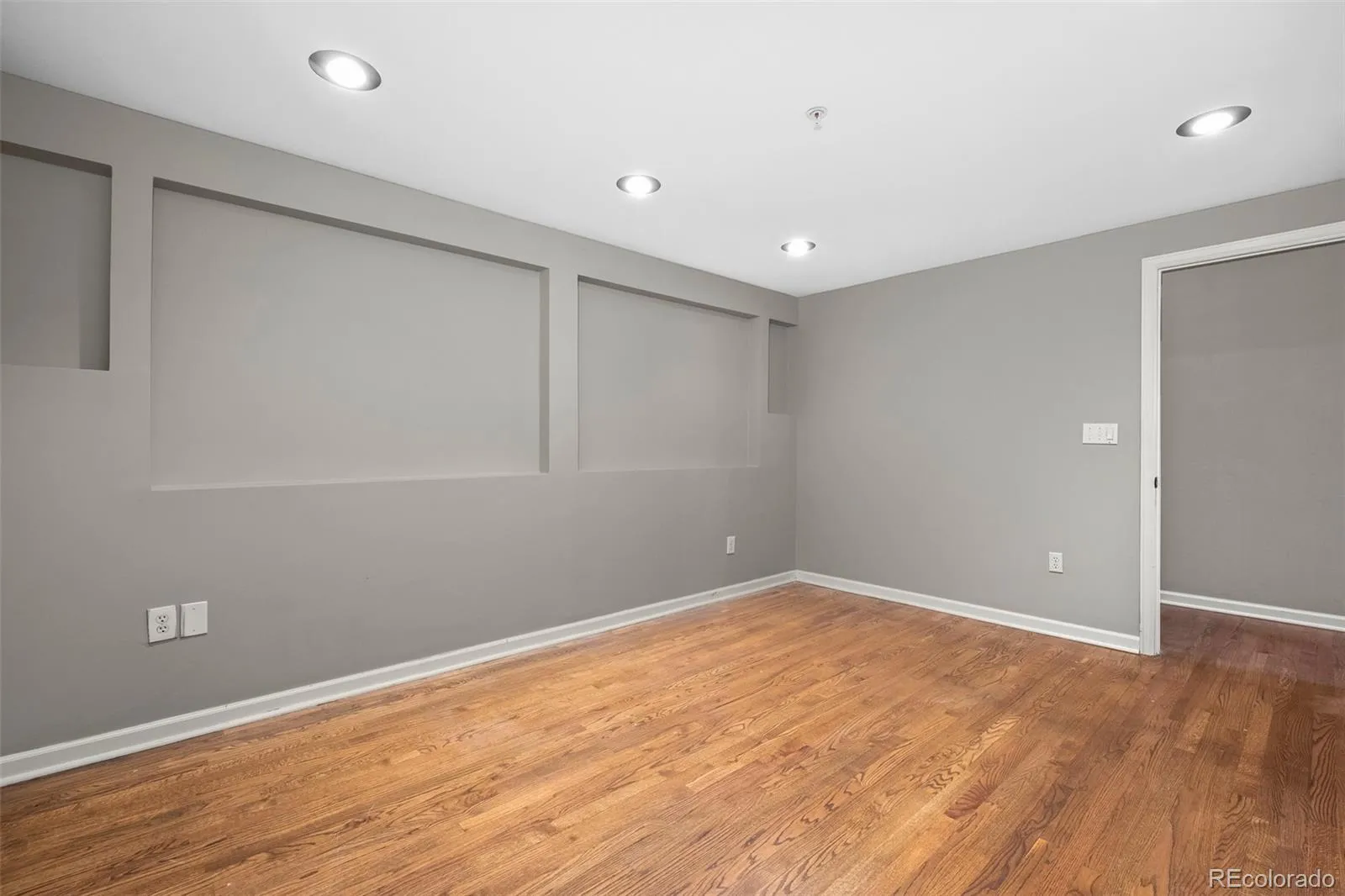1555 California Street #302 Denver CO 80202 MLS #REC9187418 04152026202340 1600 20