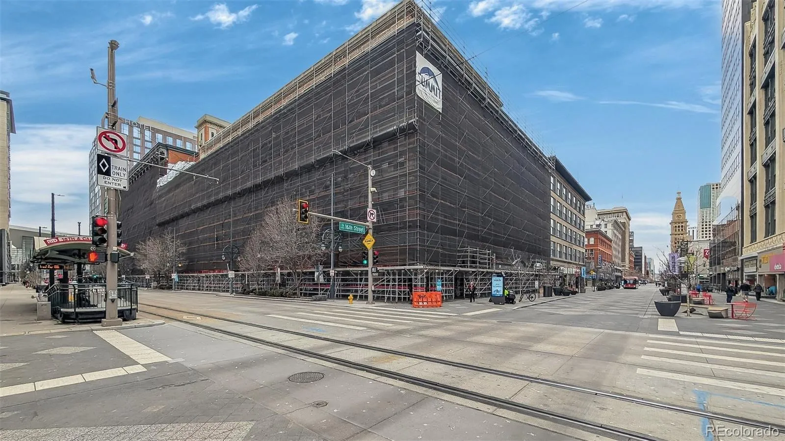 1555 California Street #302 Denver CO 80202 MLS #REC9187418 04152026202340 1600 41