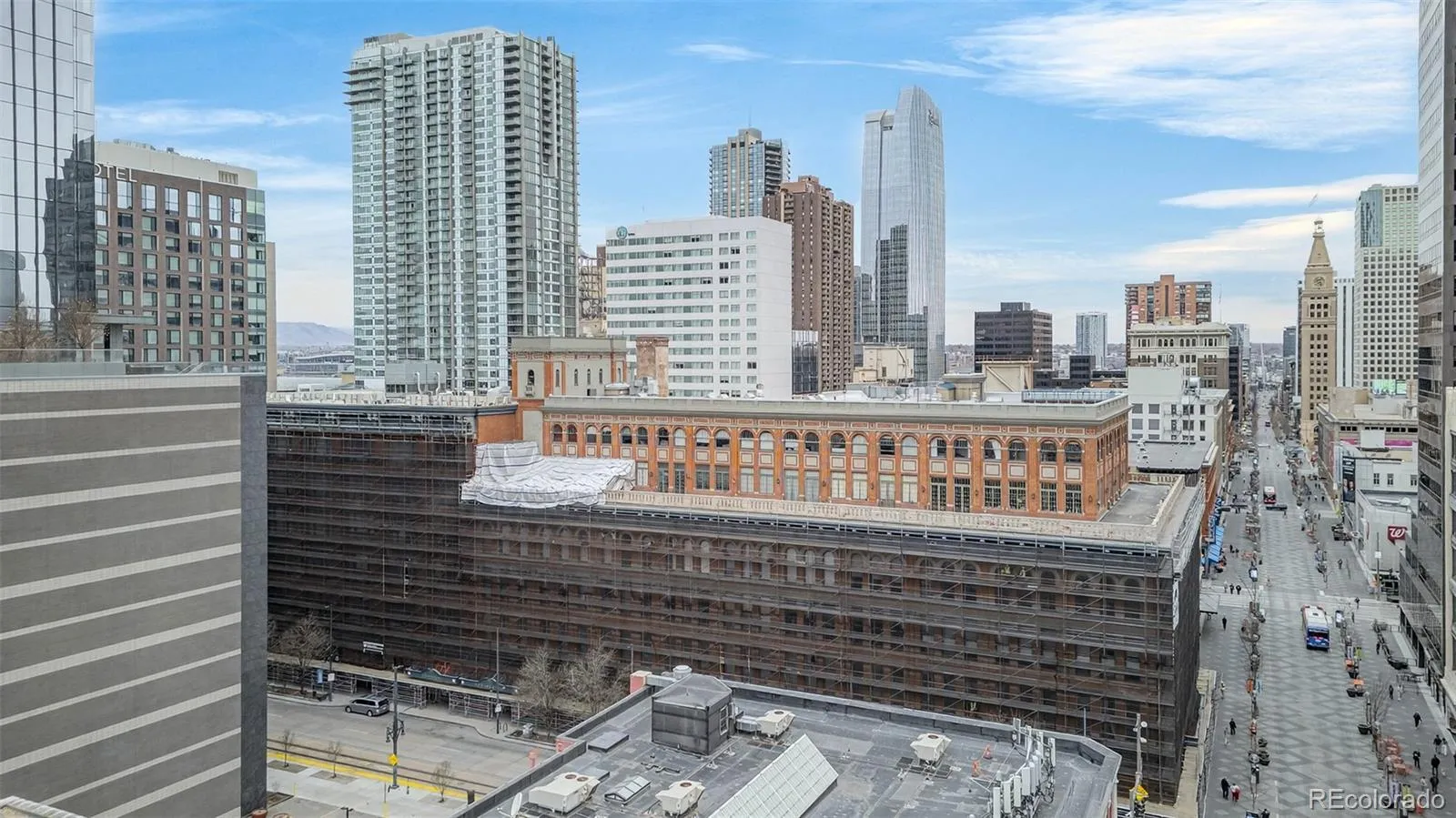 1555 California Street #302 Denver CO 80202 MLS #REC9187418 04152026202340 1600 43