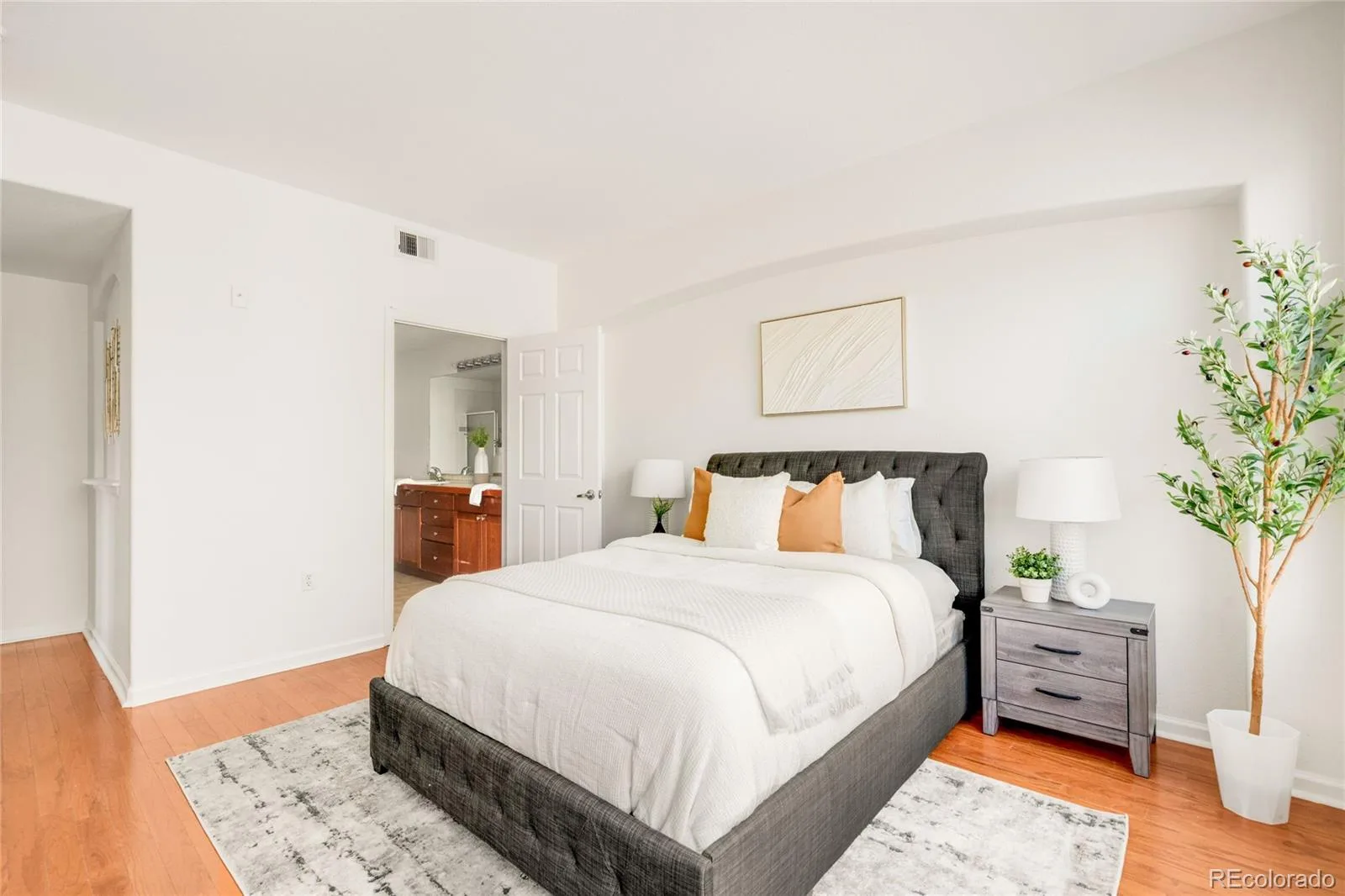 1767 N Pearl Street #205 Denver CO 80203 MLS #REC9187466 06042026161738 1600 22