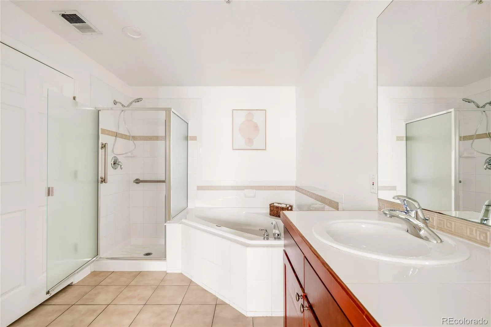 1767 N Pearl Street #205 Denver CO 80203 MLS #REC9187466 06042026161738 1600 24