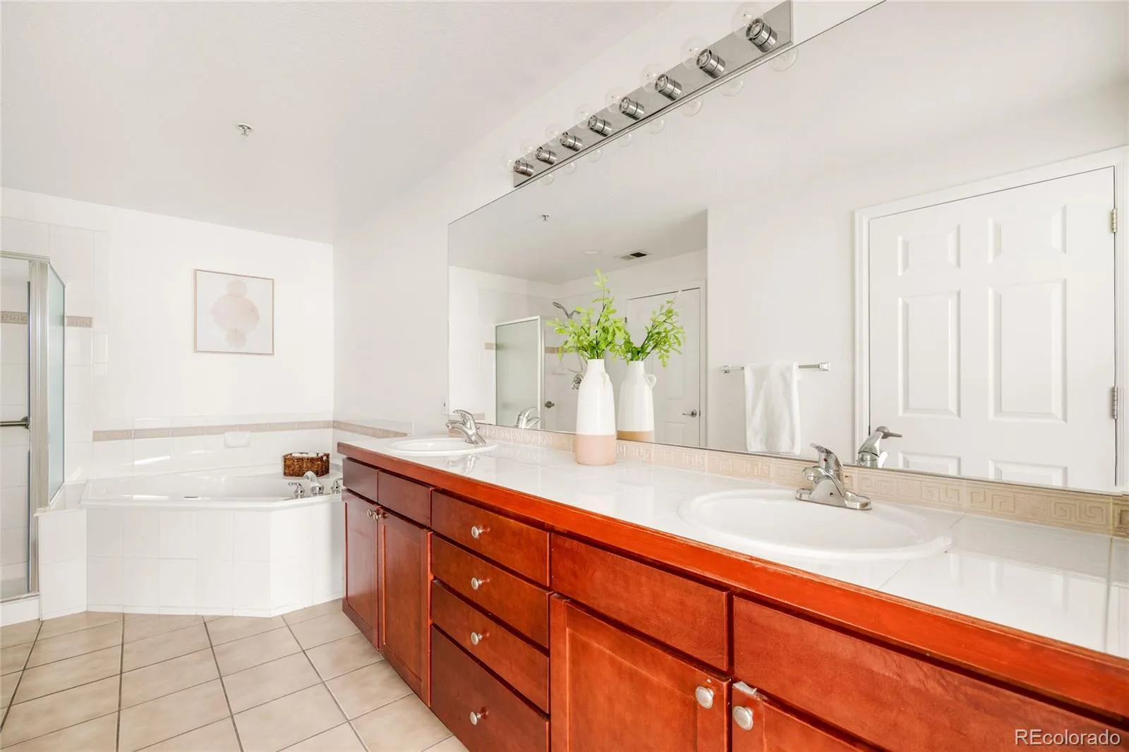 1767 N Pearl Street #205 Denver CO 80203 MLS #REC9187466 06042026161738 1600 25