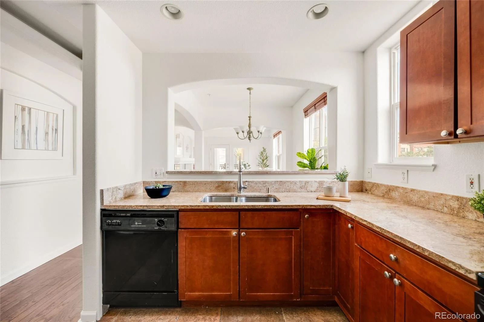 1767 N Pearl Street #205 Denver CO 80203 MLS #REC9187466 06042026161738 1600 4