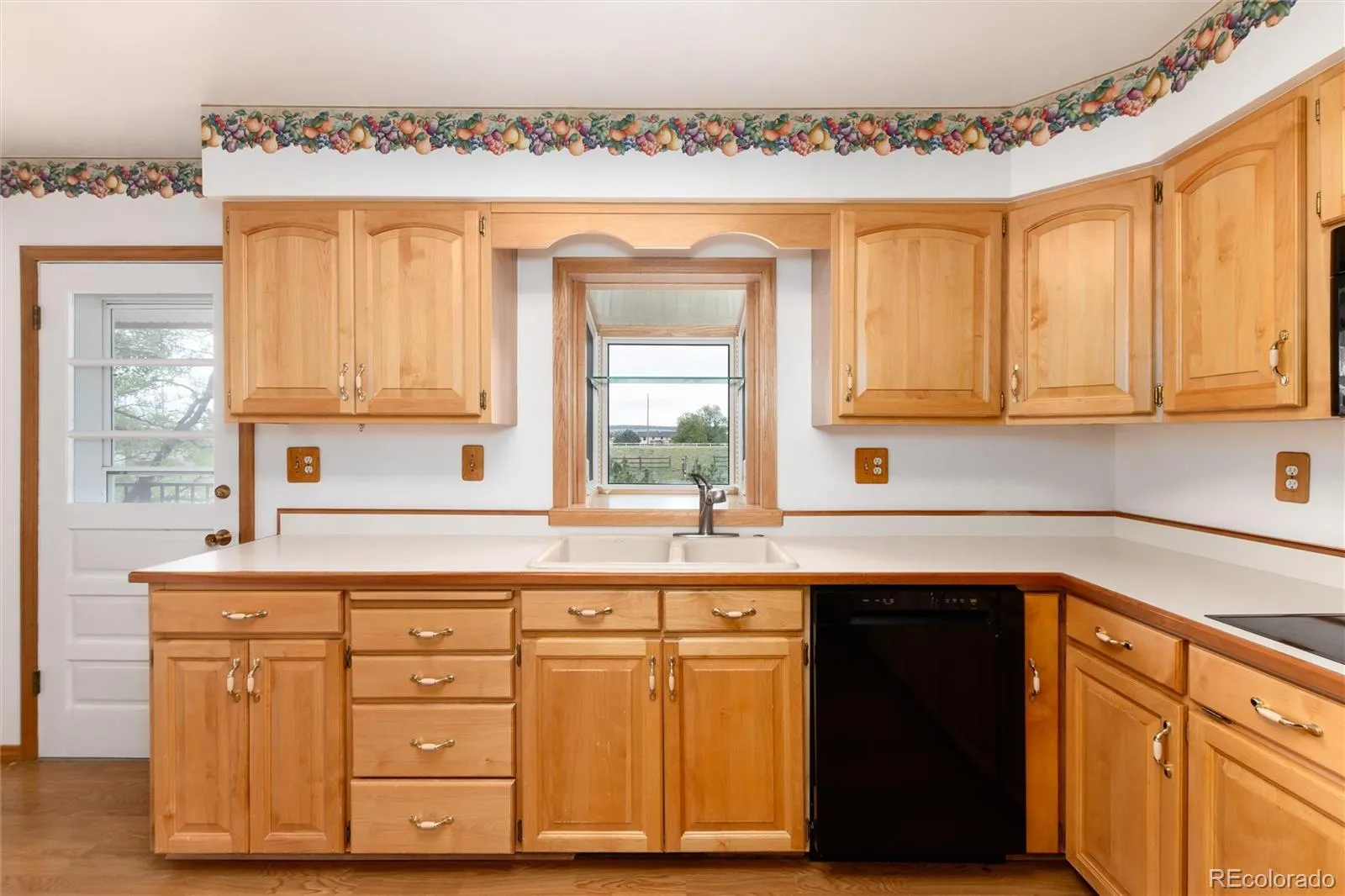 12424 N 5th Street Parker CO 80134 MLS #REC9188138 05212026035338 1600 19