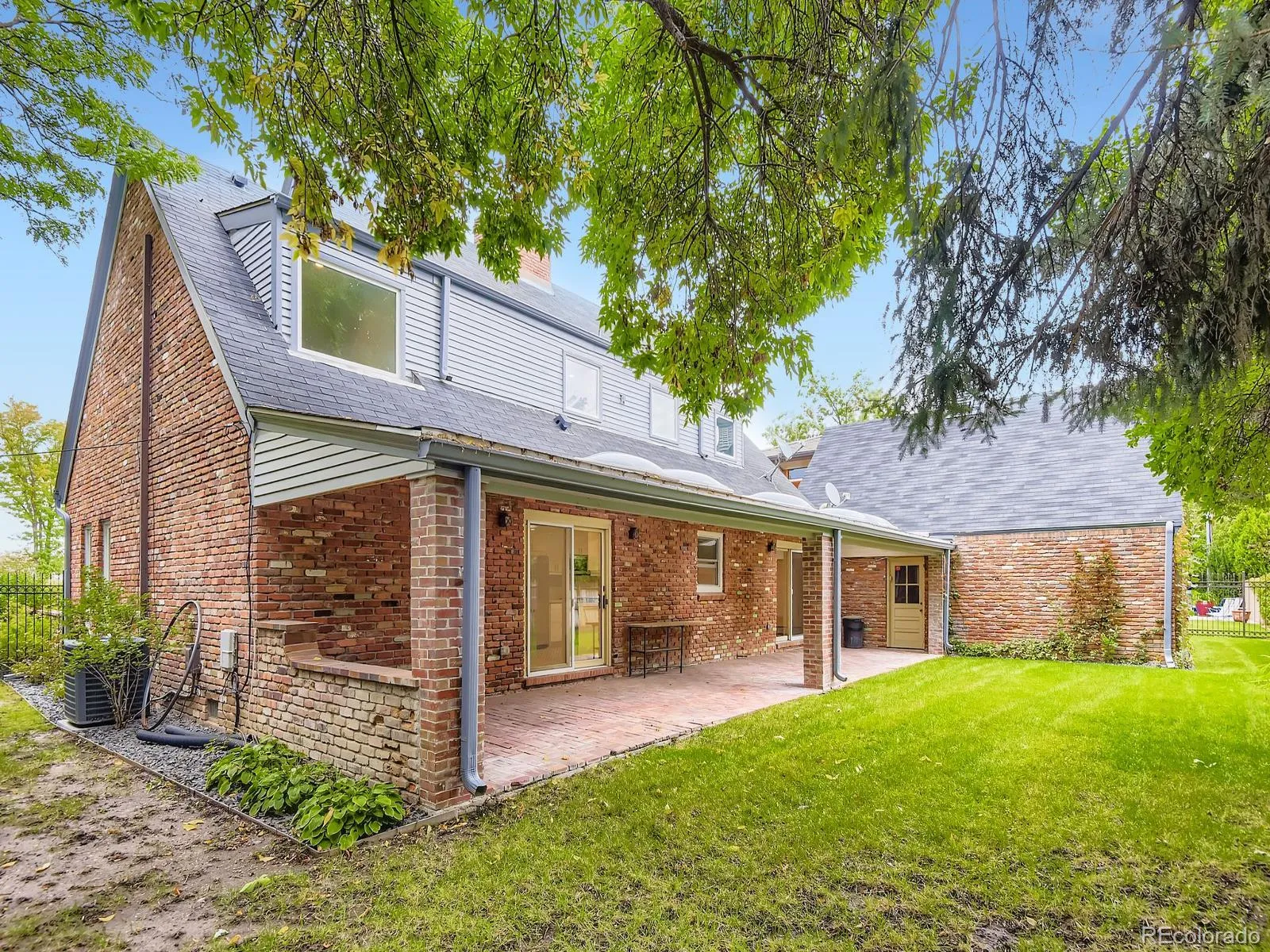 2880 E Cedar Avenue Denver CO 80209 MLS #REC9188376 05022026201203 1600 42