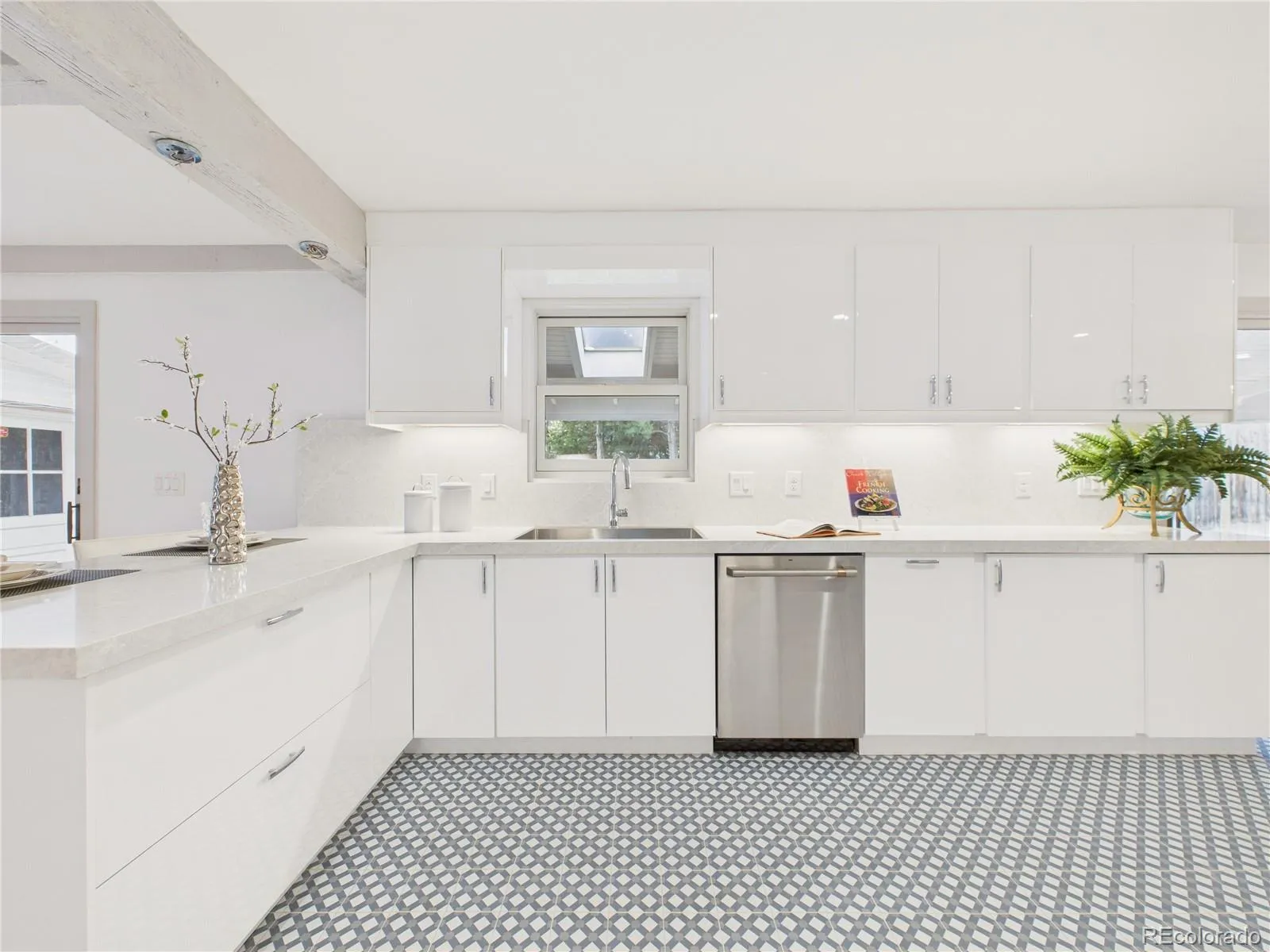 2880 E Cedar Avenue Denver CO 80209 MLS #REC9188376 05022026201203 1600 8