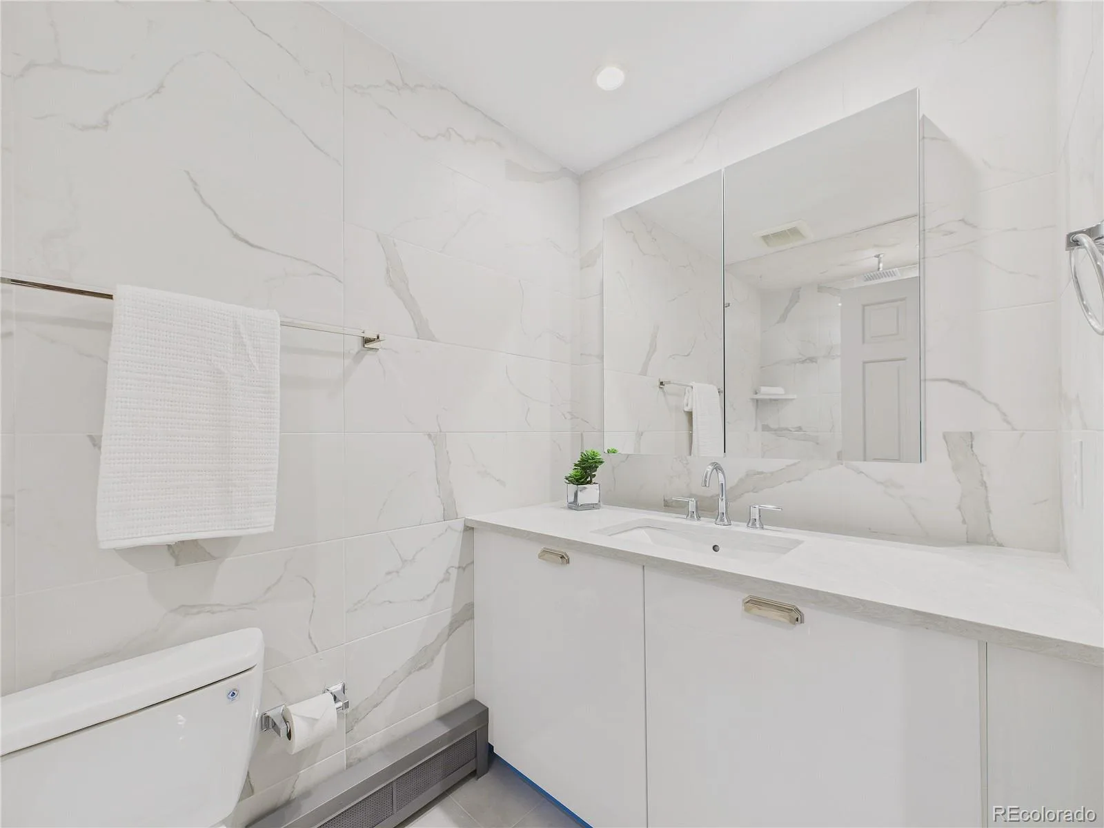 2880 E Cedar Avenue Denver CO 80209 MLS #REC9188376 06082026211428 1600 26