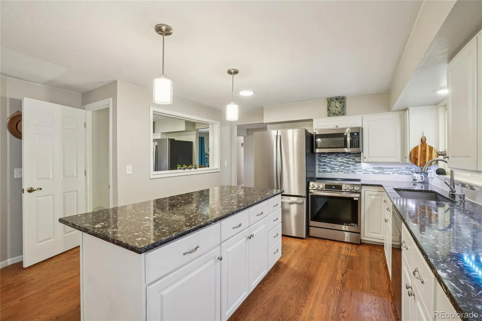 04012026150746 1600 8