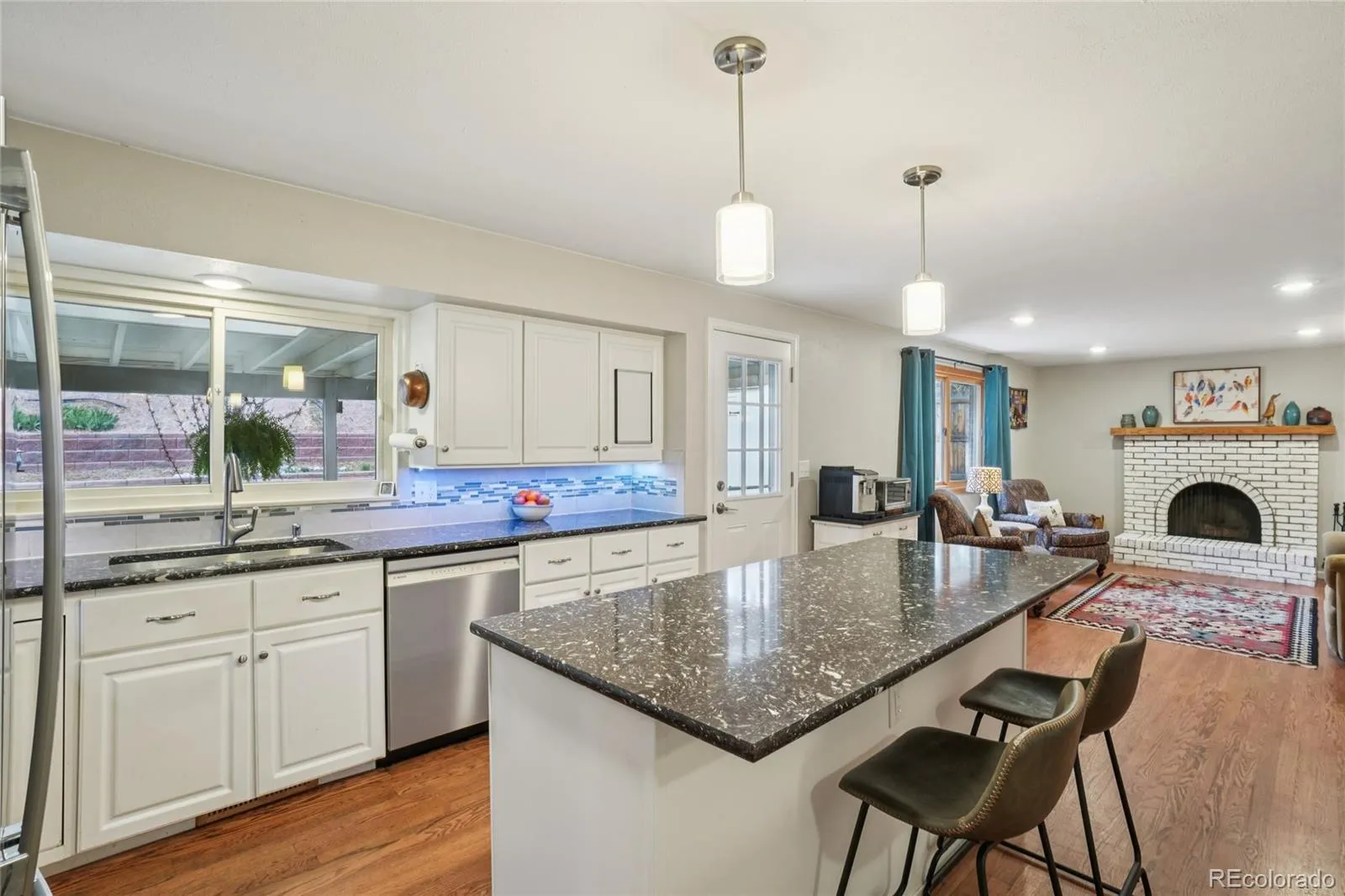 04012026150746 1600 9