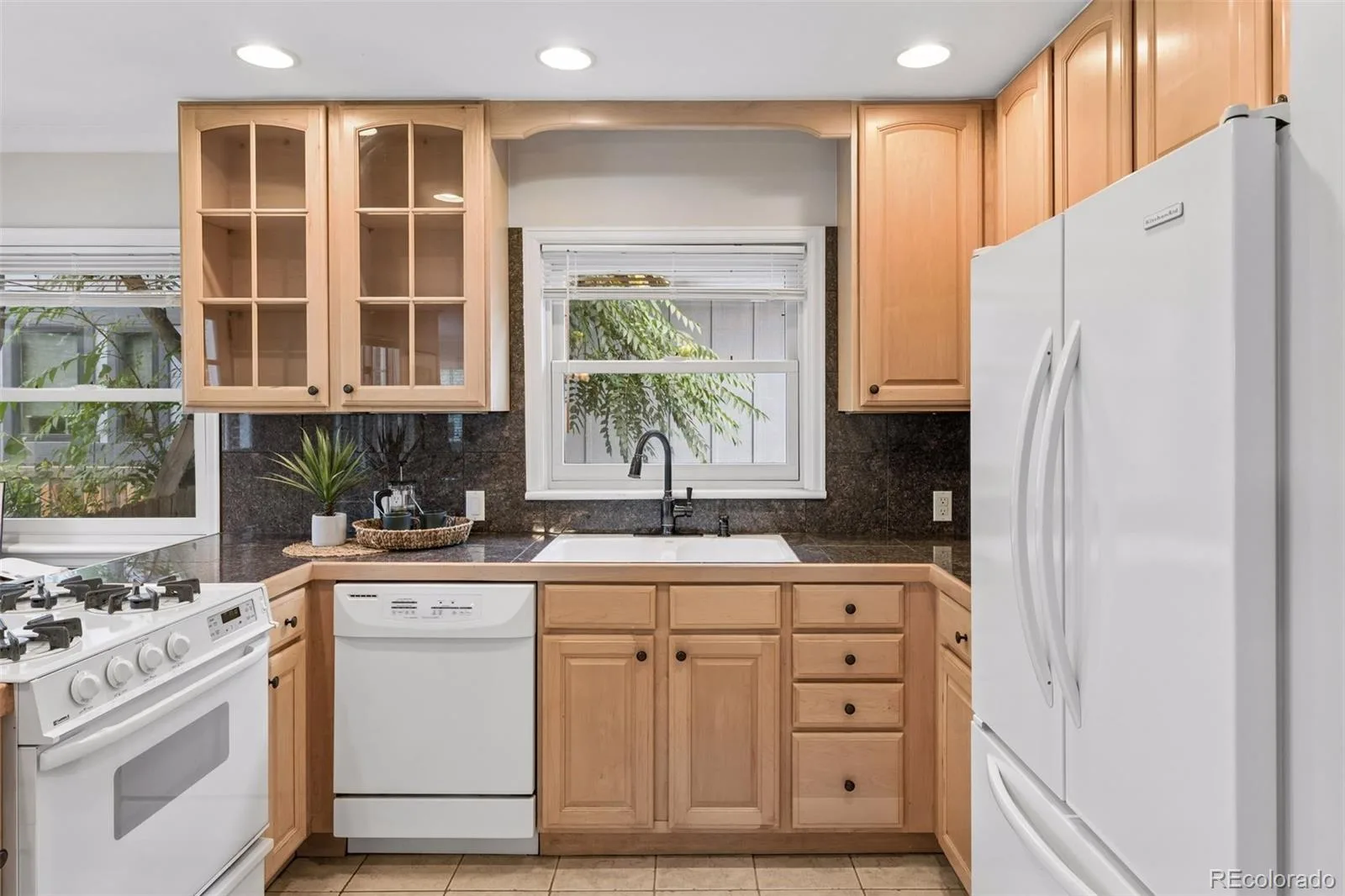 3445 S Bellaire Street Denver CO 80222 | MLS #REC9189190 09222026140936 1600 14