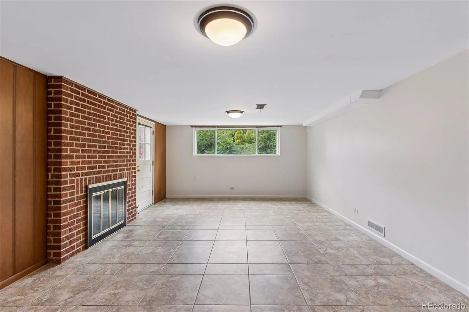 3445 S Bellaire Street Denver CO 80222 | MLS #REC9189190 09222026140936 1600 22