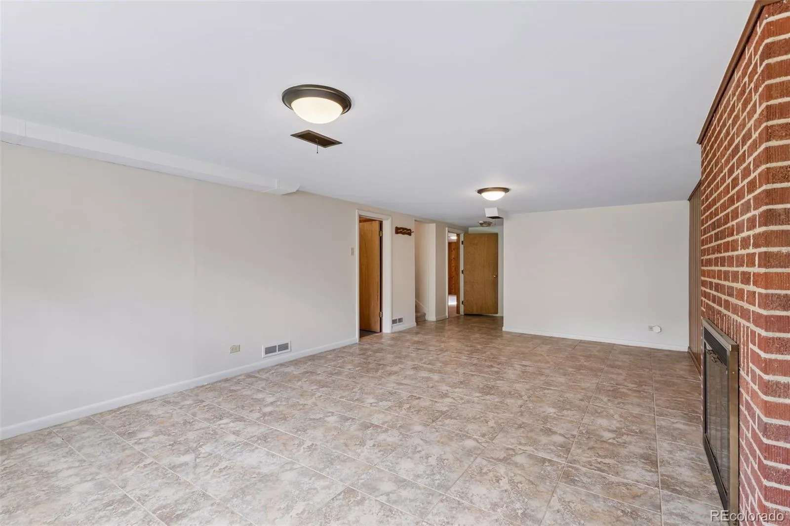 3445 S Bellaire Street Denver CO 80222 | MLS #REC9189190 09222026140936 1600 23