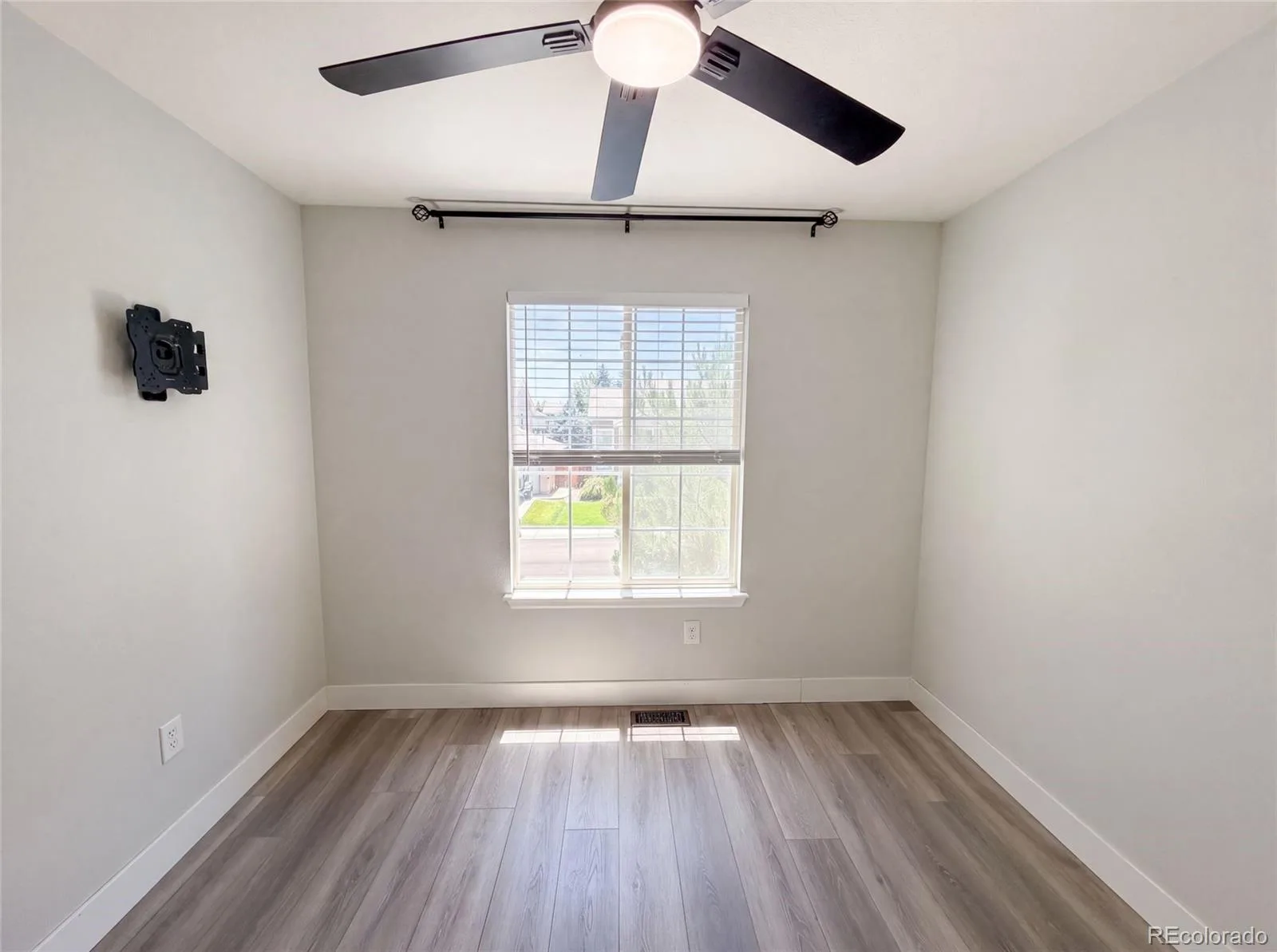9379 W Ute Drive Littleton CO 80128 | MLS #REC9189821 07062026191545 1600 12