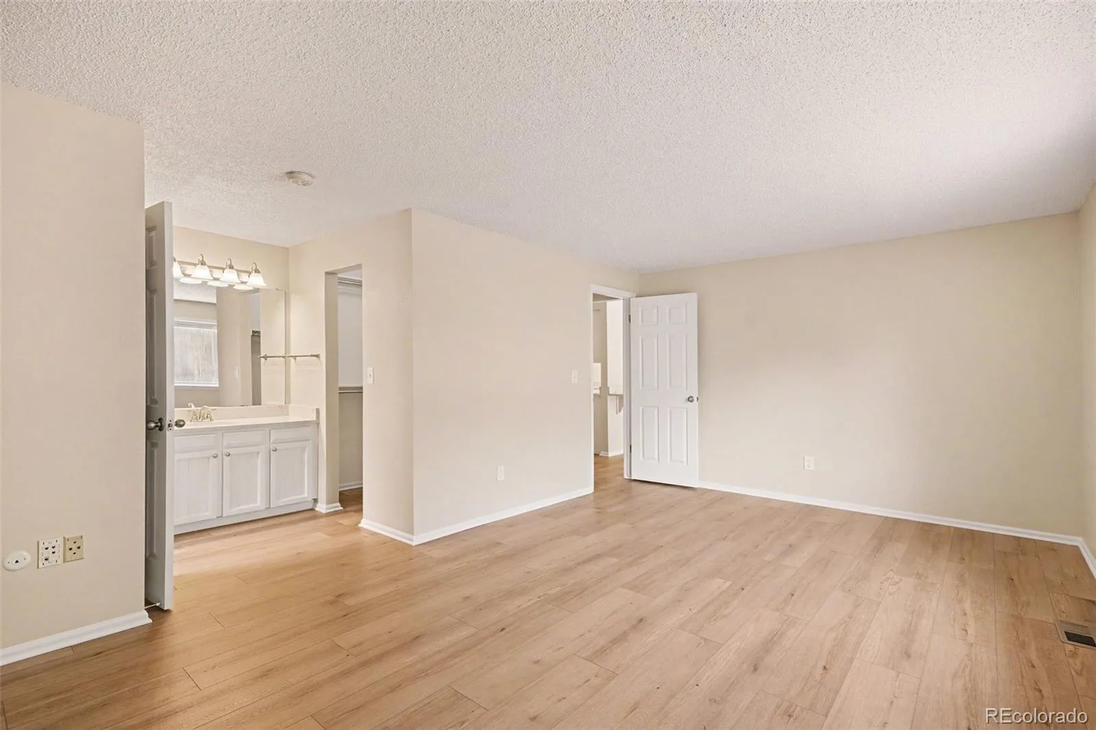 3638 S Bahama Street Aurora CO 80013 MLS #REC9190155 06272026154826 1600 14