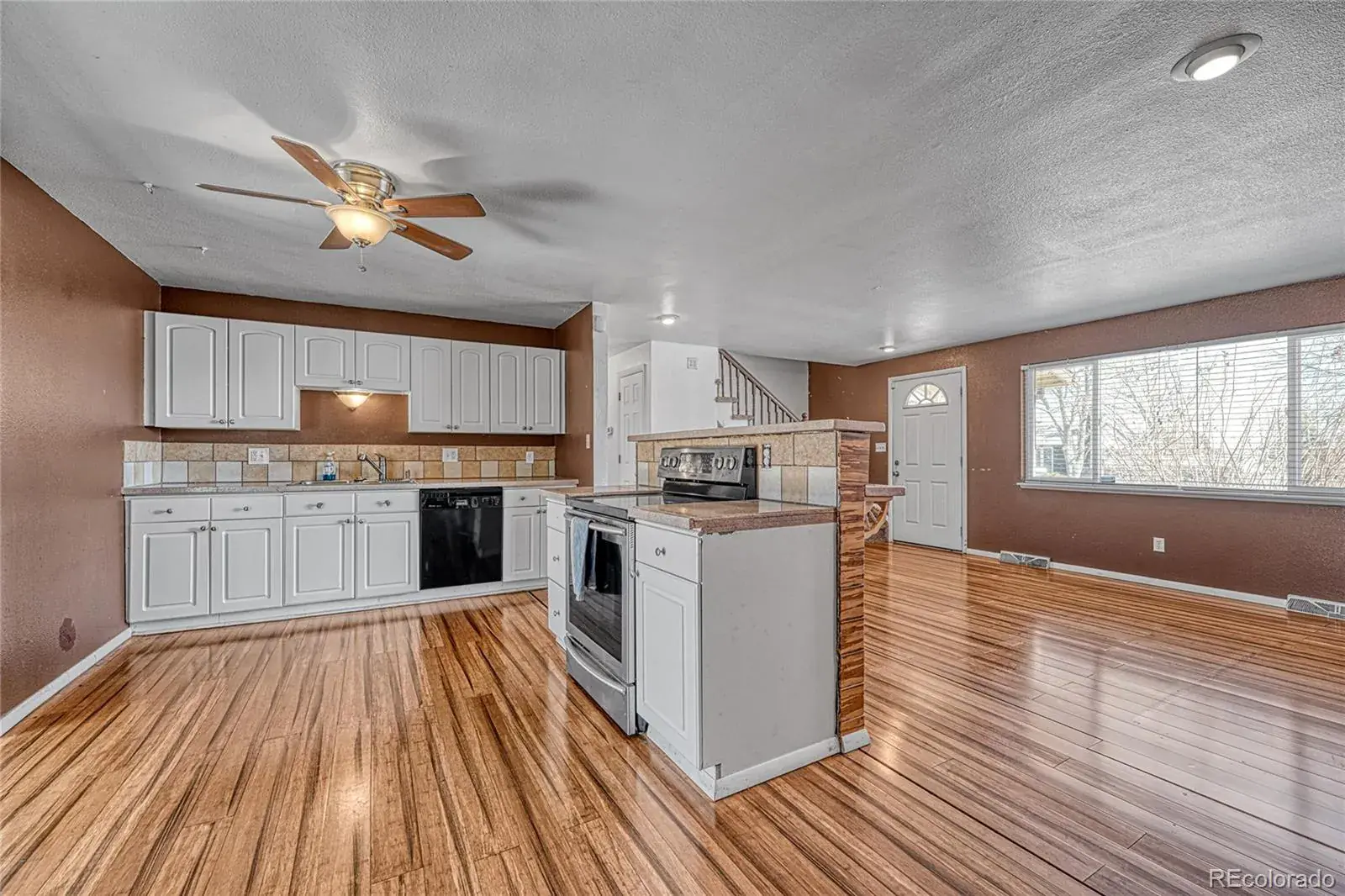 02272026172000 1600 8