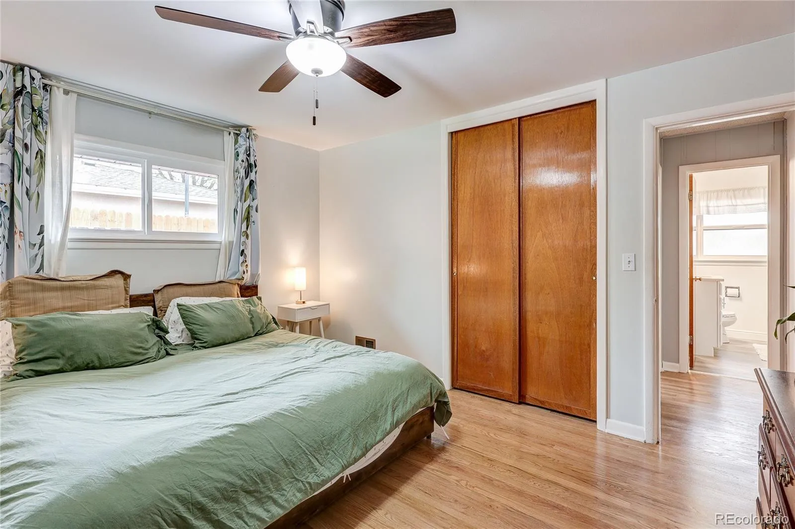 04162026220657 1600 19