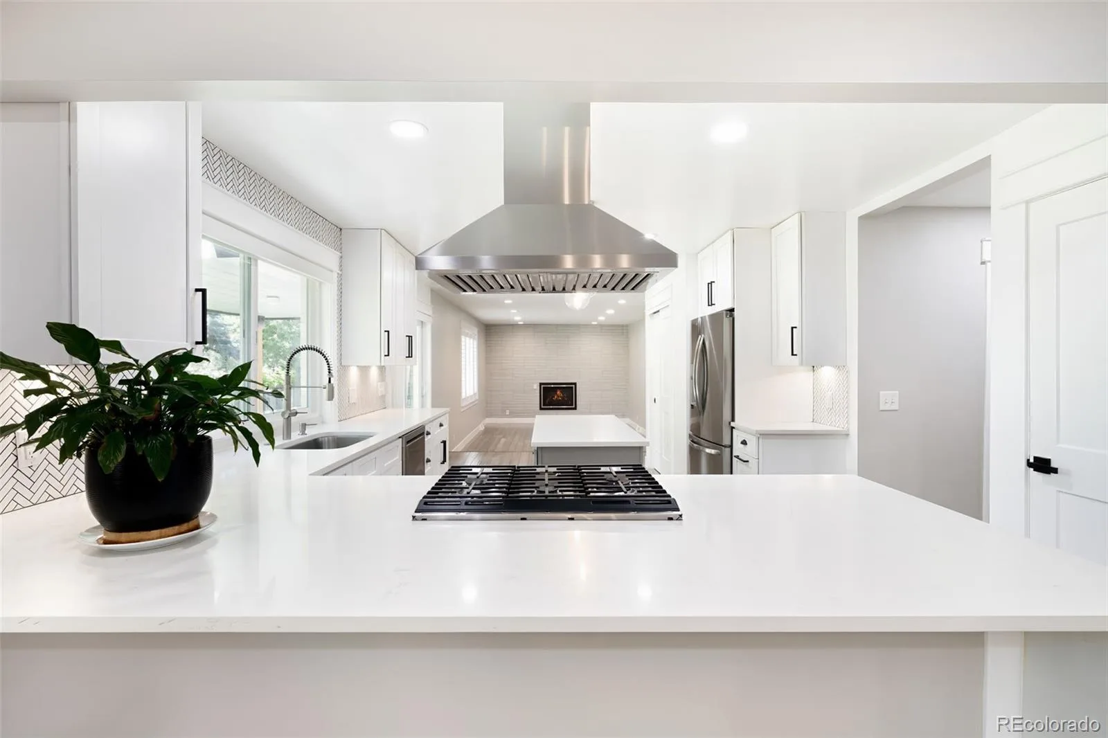 4015 S Olive Street Denver CO 80237 | MLS #REC9191927 09222026140908 1600 13