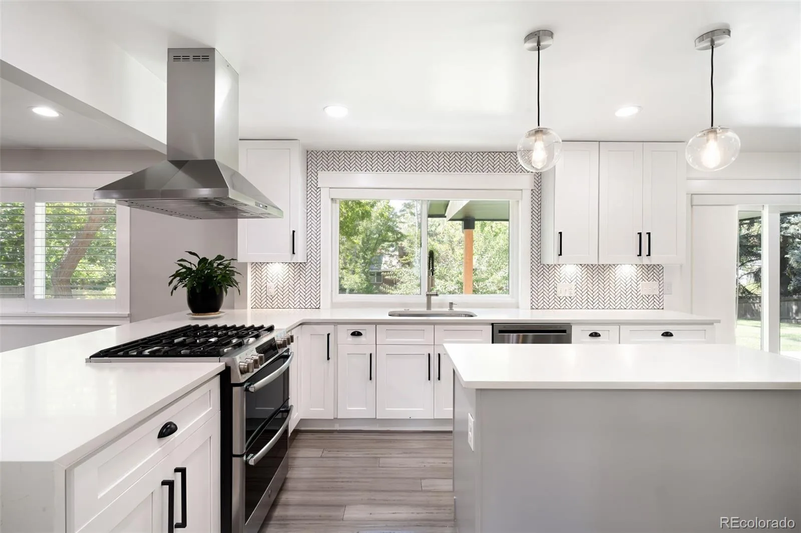 4015 S Olive Street Denver CO 80237 | MLS #REC9191927 09222026140908 1600 14