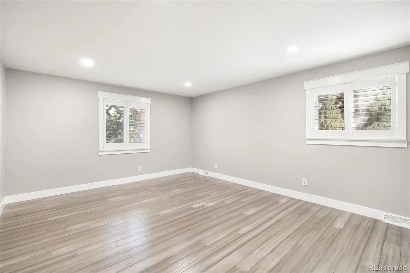 4015 S Olive Street Denver CO 80237 | MLS #REC9191927 09222026140908 1600 24