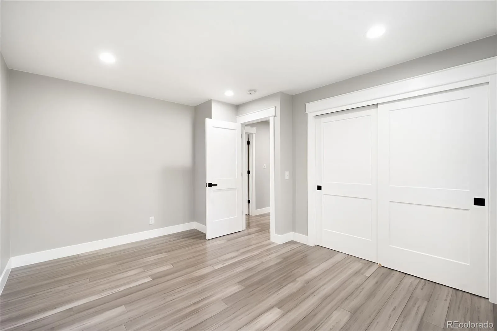 4015 S Olive Street Denver CO 80237 | MLS #REC9191927 09222026140908 1600 29