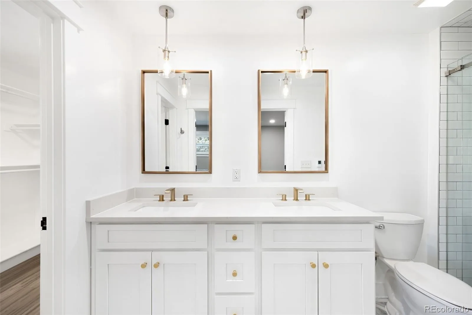 4015 S Olive Street Denver CO 80237 | MLS #REC9191927 09222026140908 1600 32