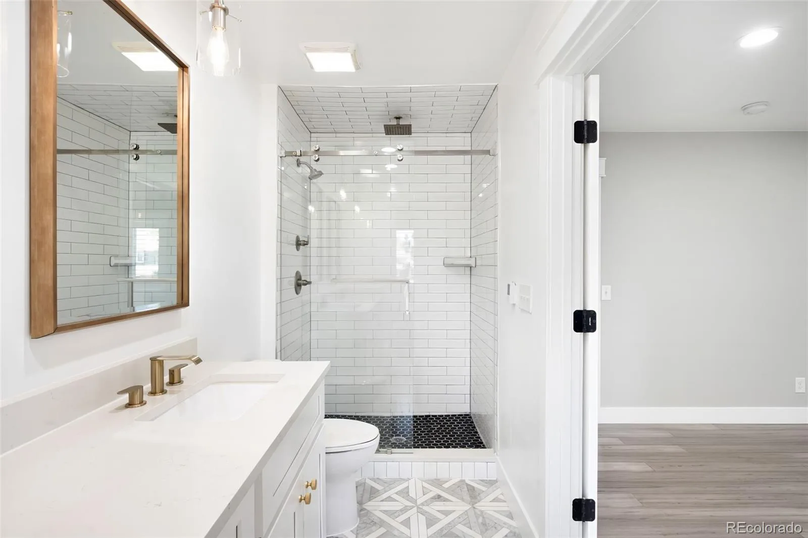 4015 S Olive Street Denver CO 80237 | MLS #REC9191927 09222026140908 1600 33