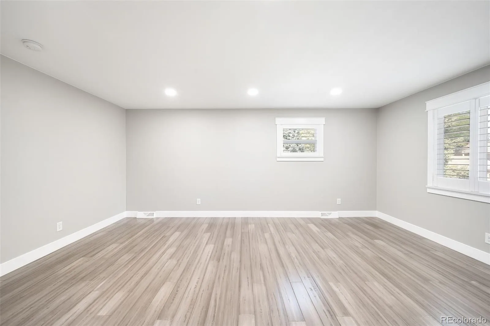 4015 S Olive Street Denver CO 80237 | MLS #REC9191927 09222026140908 1600 35